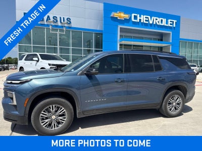 2025 Chevrolet Traverse LT