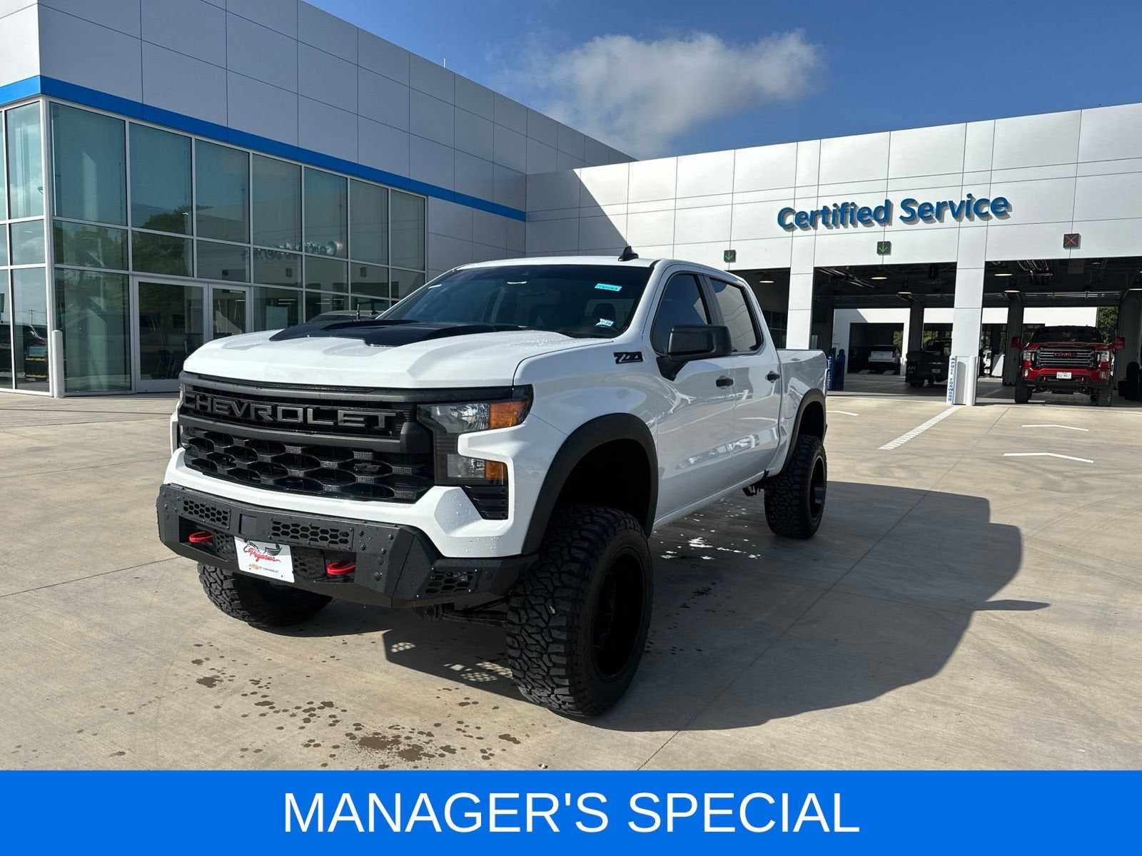 2024 Chevrolet Silverado 1500 Custom Trail Boss