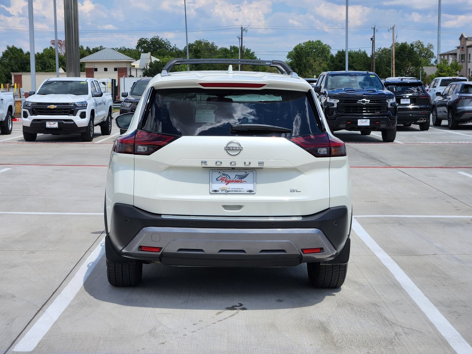 2022 Nissan Rogue SL FWD