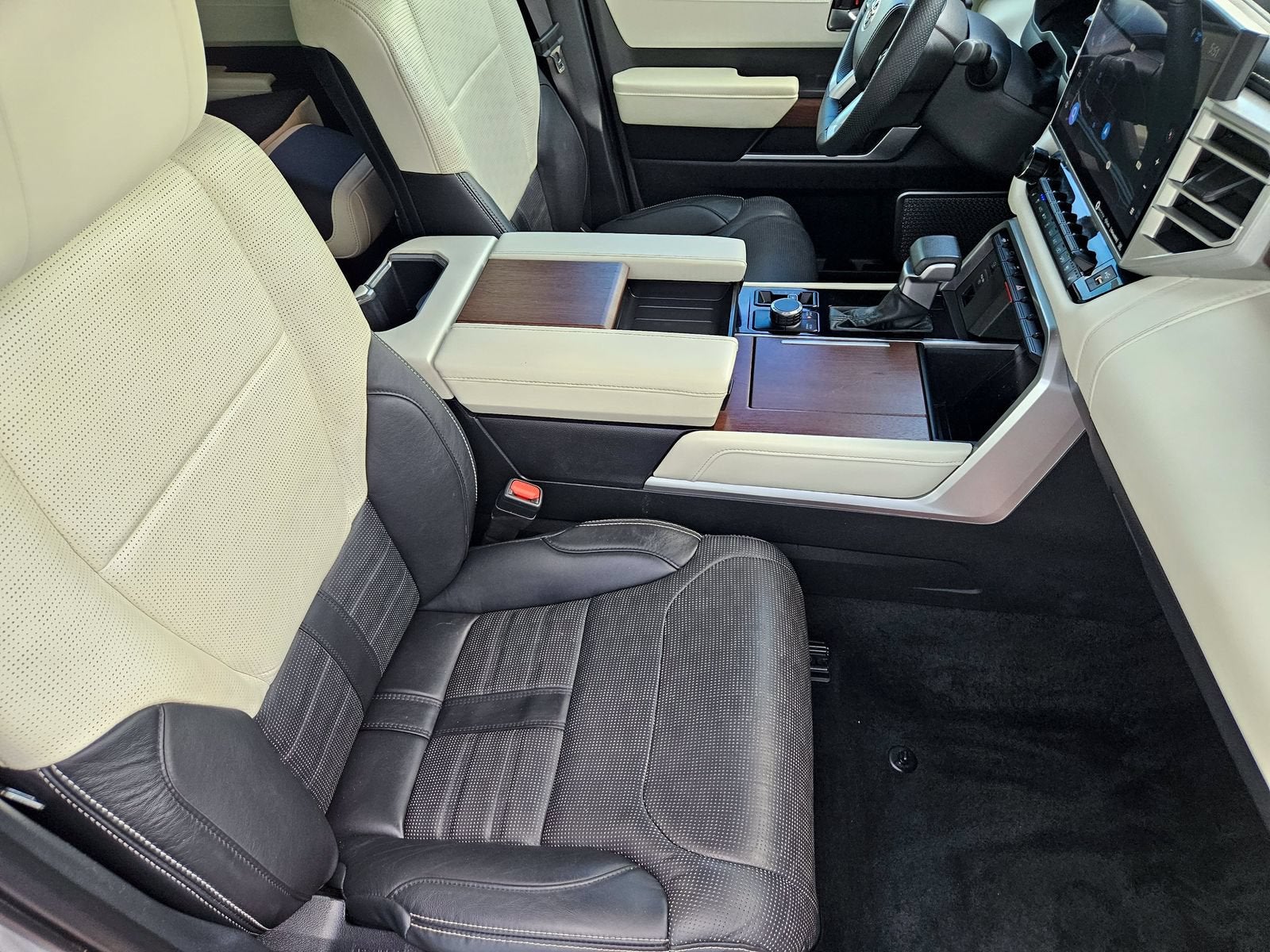 2023 Toyota Sequoia Capstone