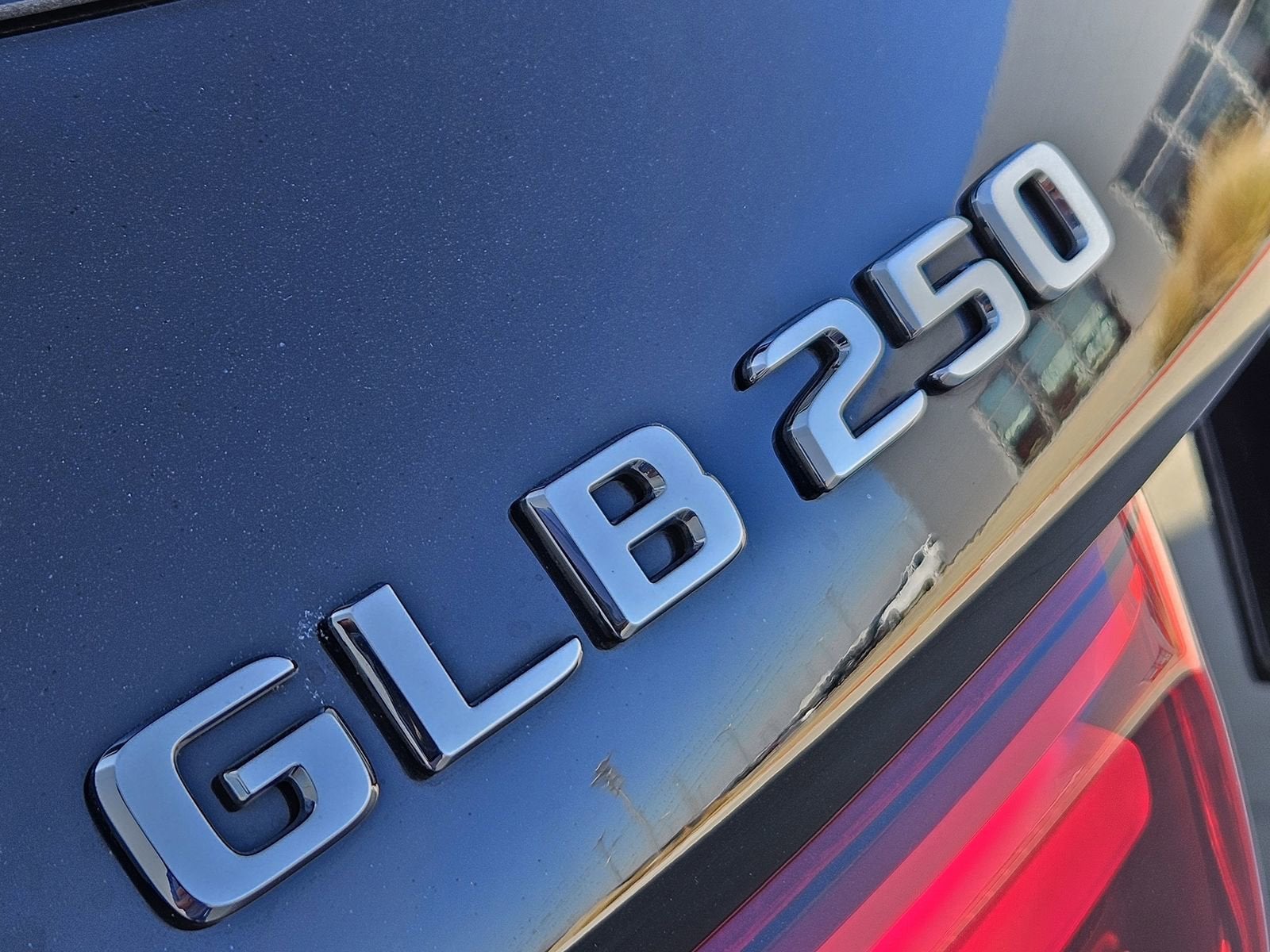 2025 Mercedes-Benz GLB 250 4MATIC®