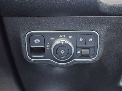 2025 Mercedes-Benz GLB 250 4MATIC®