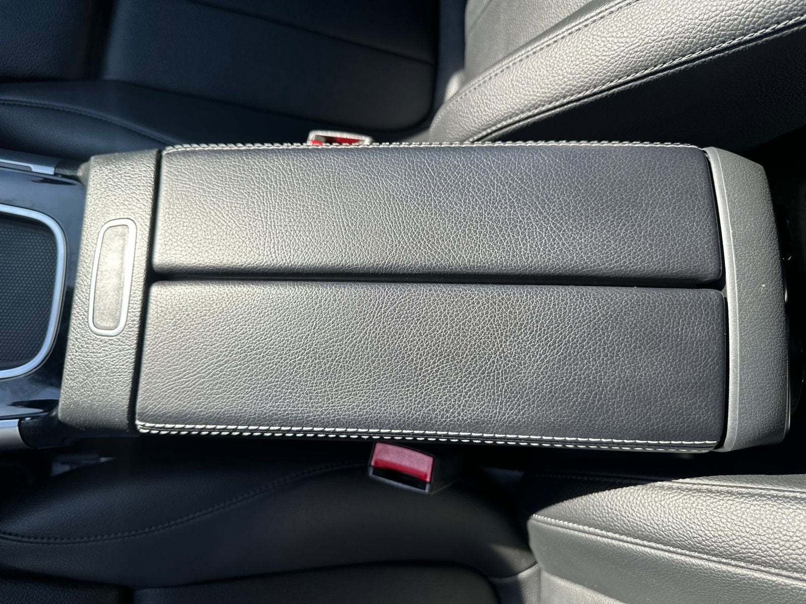 2025 Mercedes-Benz GLB 250 4MATIC®