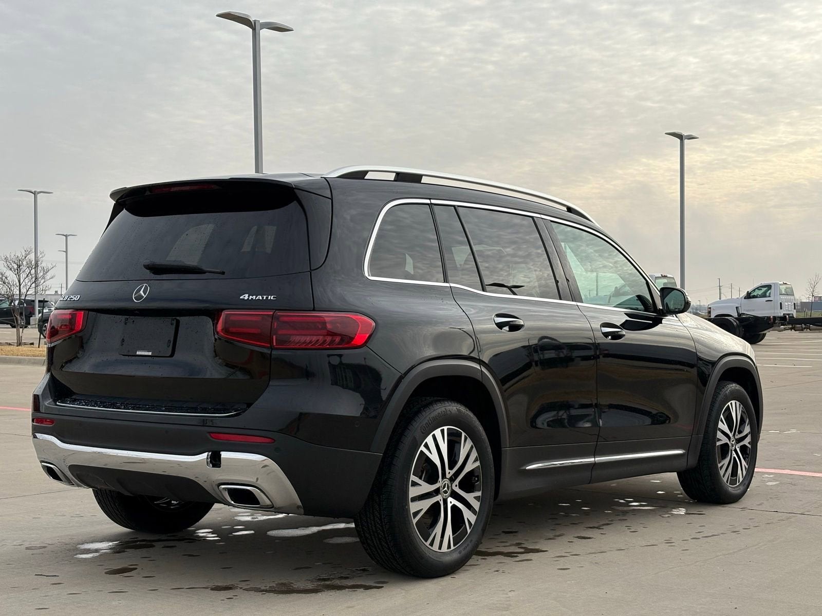 2025 Mercedes-Benz GLB 250 4MATIC®