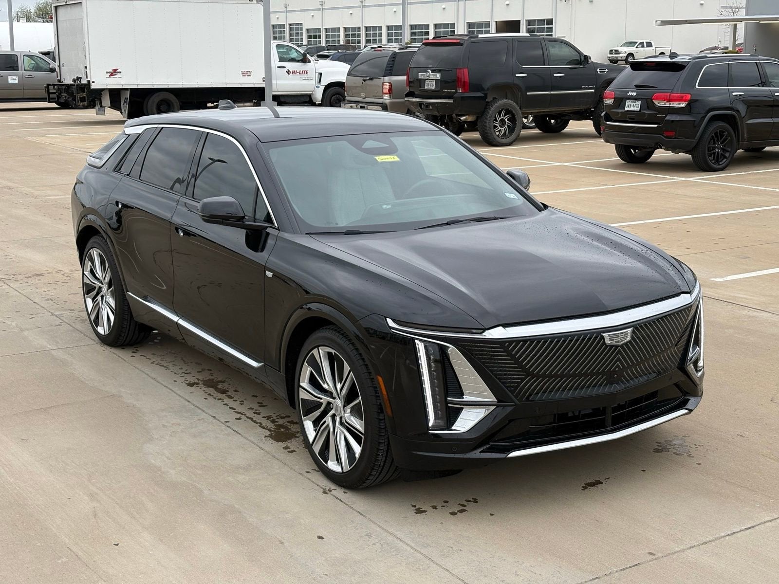 2024 Cadillac LYRIQ Luxury 3