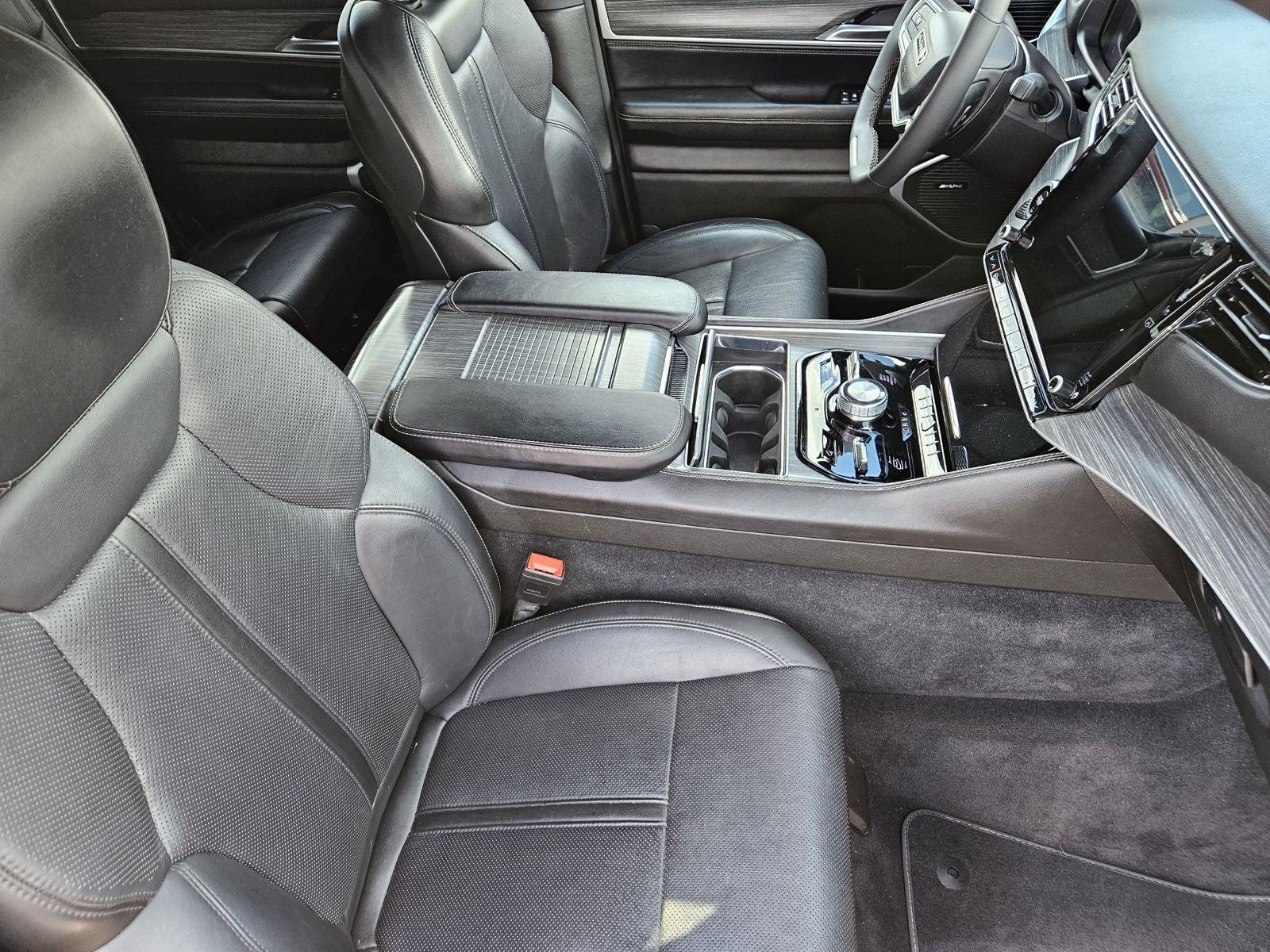 2023 Jeep Wagoneer L Series III