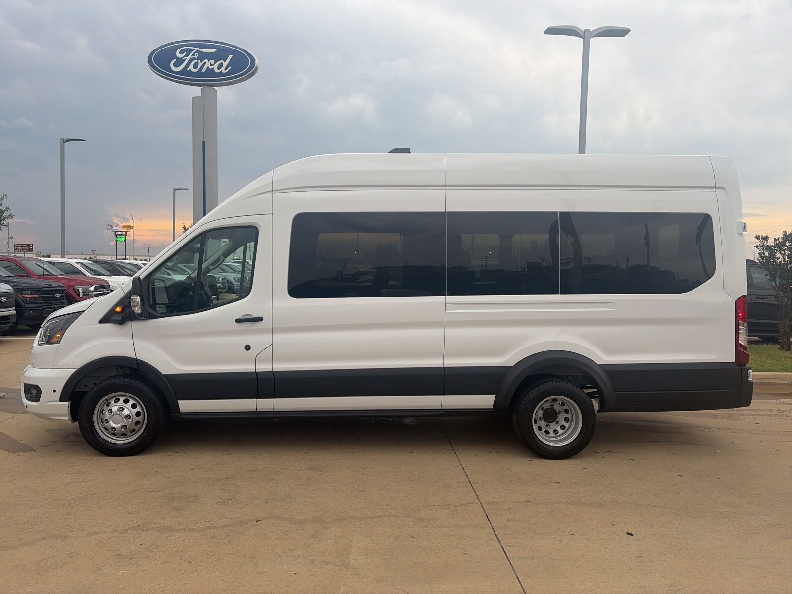 2026 Ford Transit-350 XLT