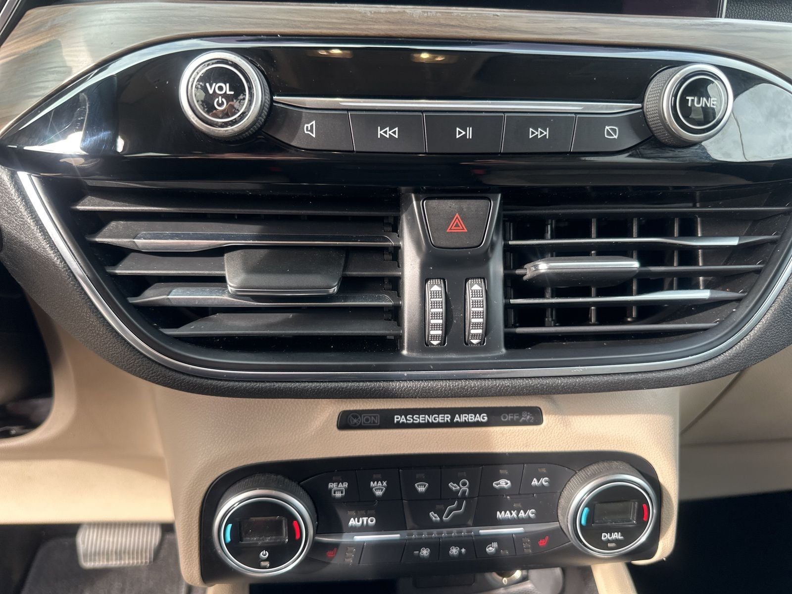 2020 Ford Escape Hybrid Titanium