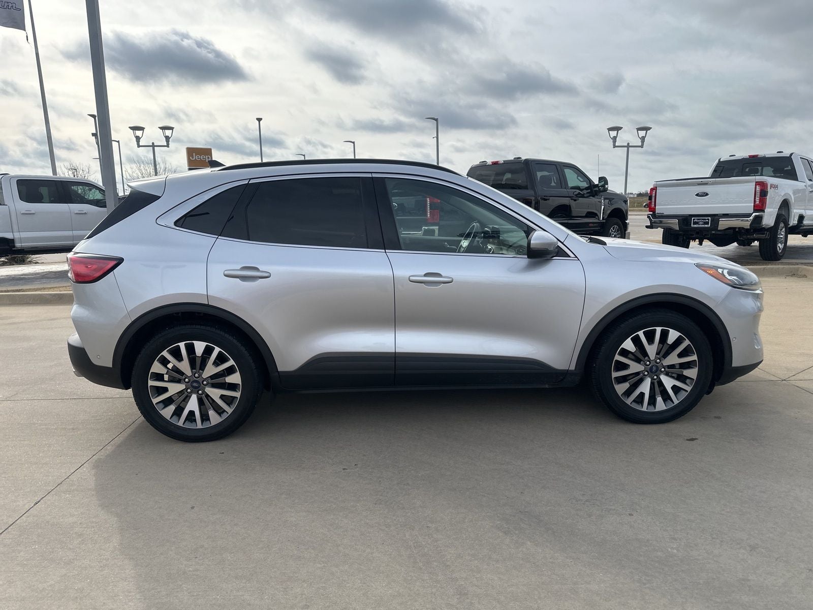 2020 Ford Escape Hybrid Titanium