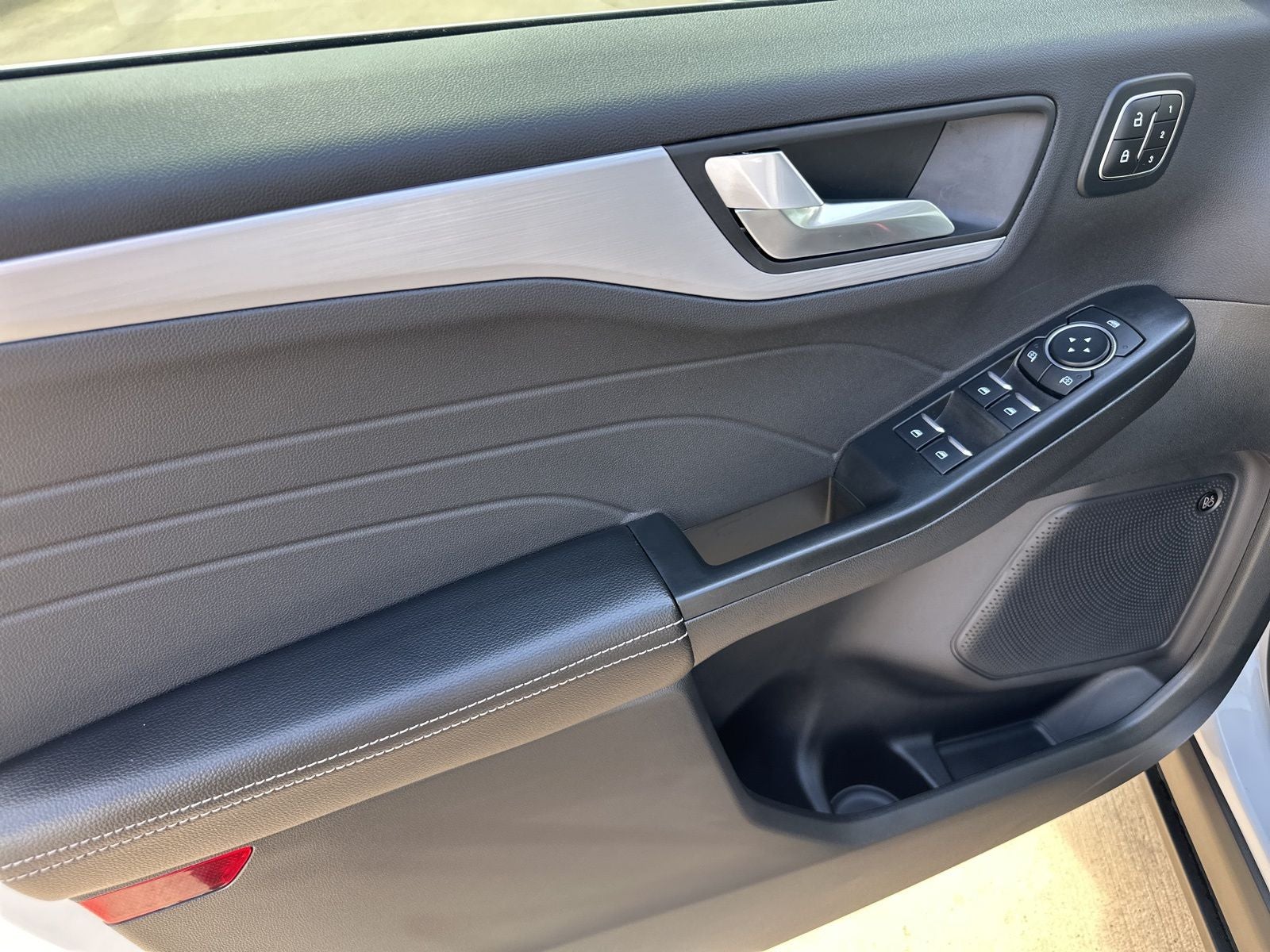 2025 Ford Escape Plug-In Hybrid Base