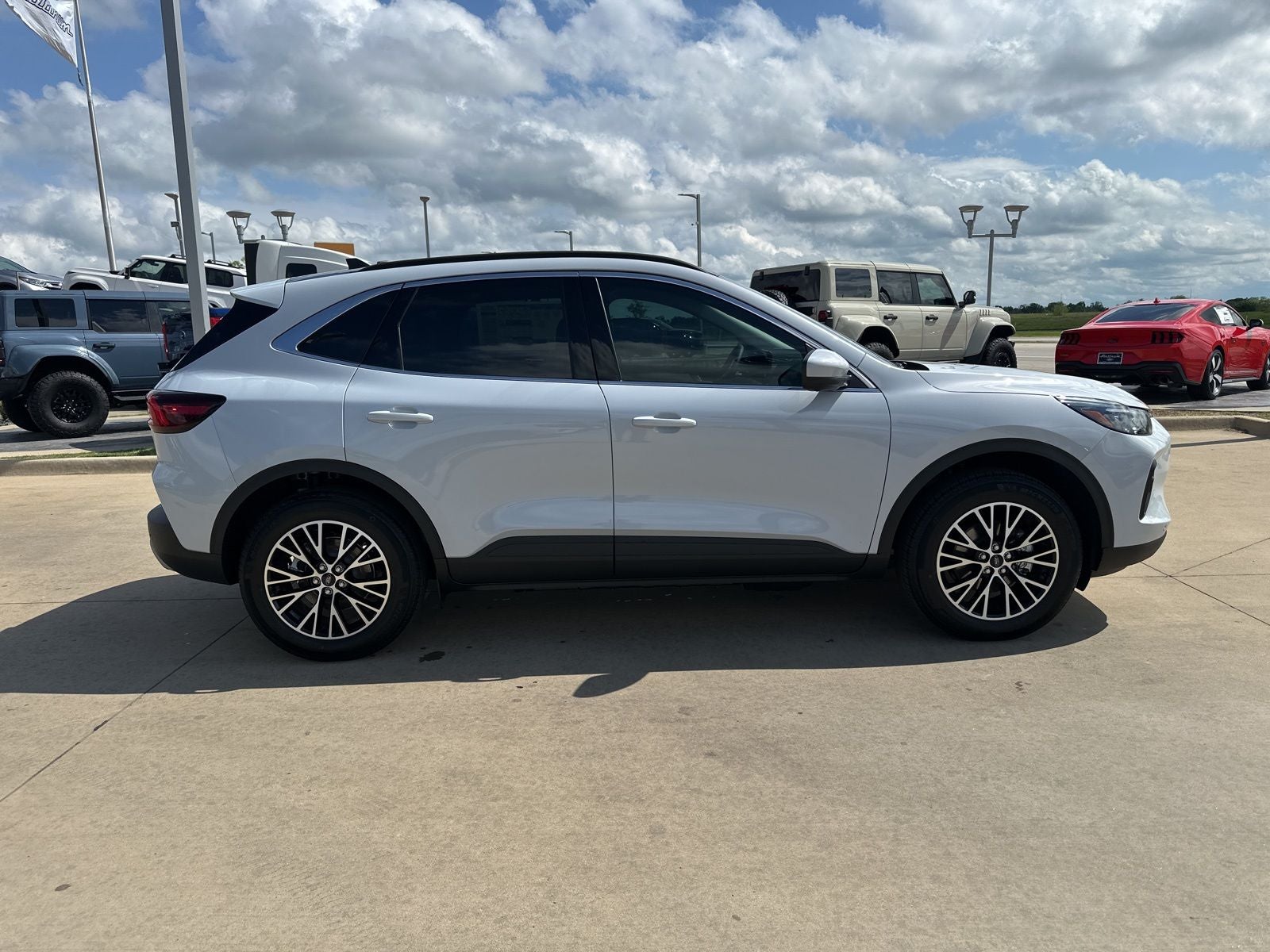 2025 Ford Escape Plug-In Hybrid Base