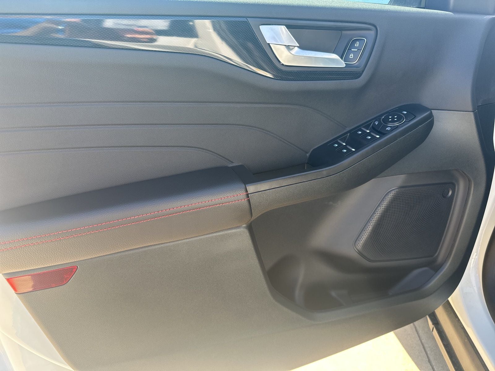 2026 Ford Escape Hybrid ST-Line Select