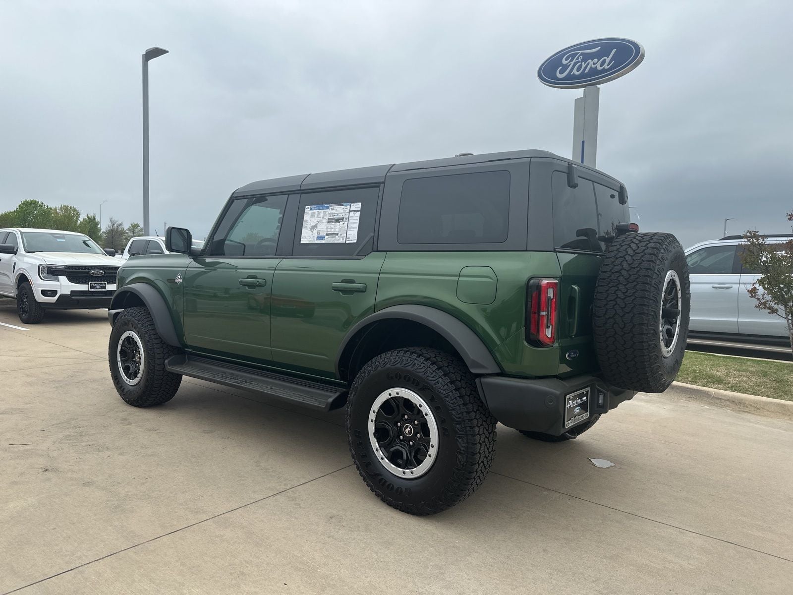 2025 Ford Bronco Outer Banks