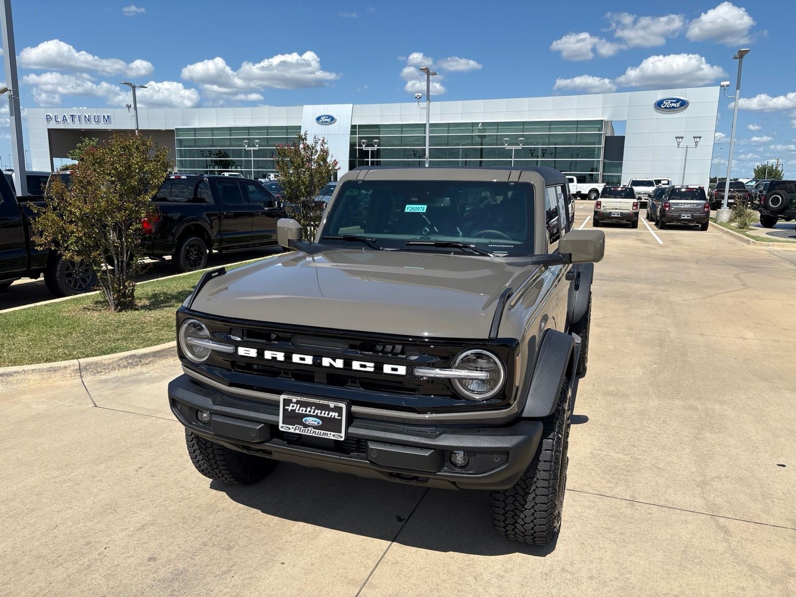 2026 Ford Bronco Outer Banks