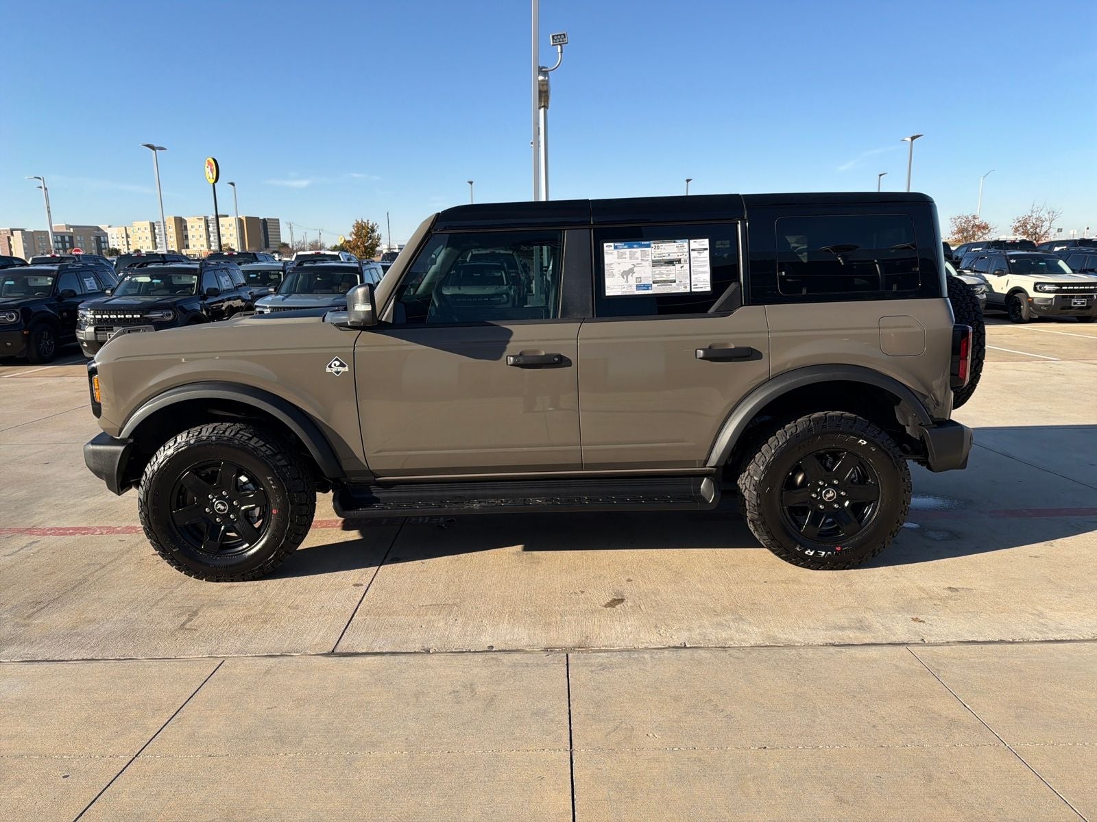 2025 Ford Bronco Outer Banks