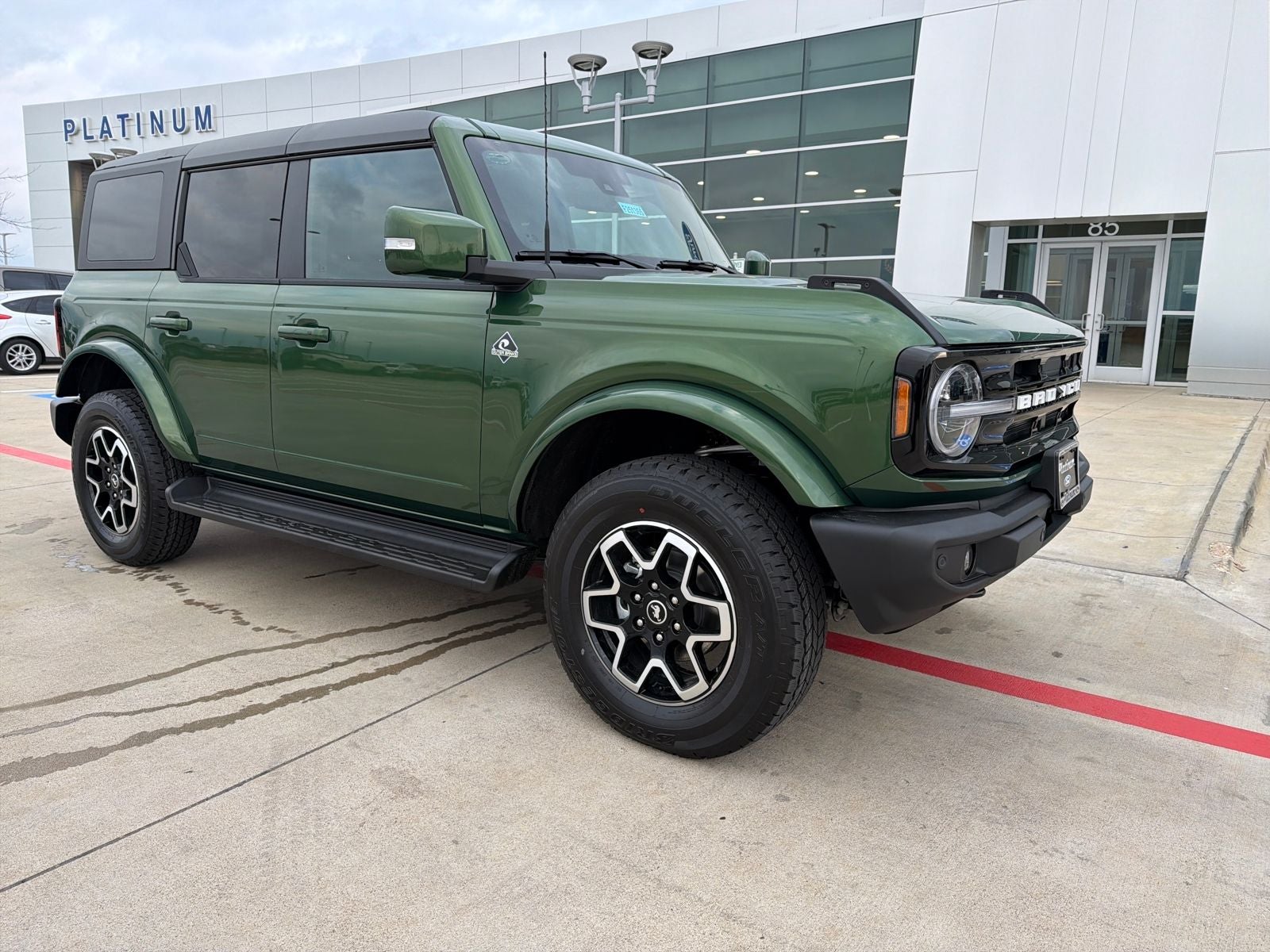 2025 Ford Bronco Outer Banks