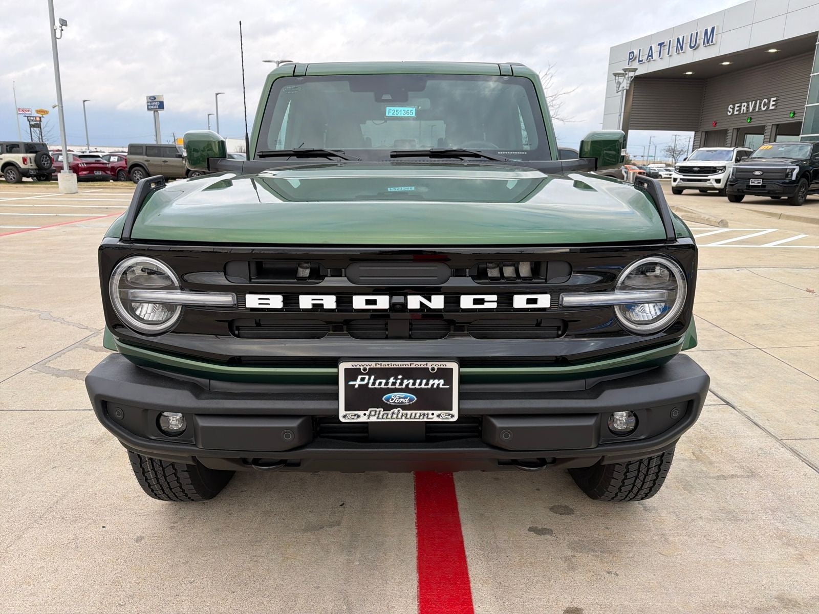 2025 Ford Bronco Outer Banks