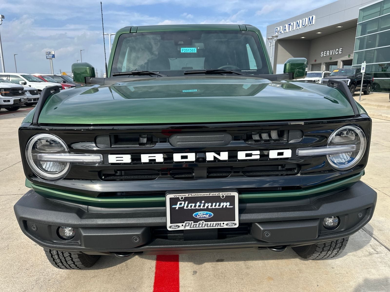 2025 Ford Bronco Outer Banks