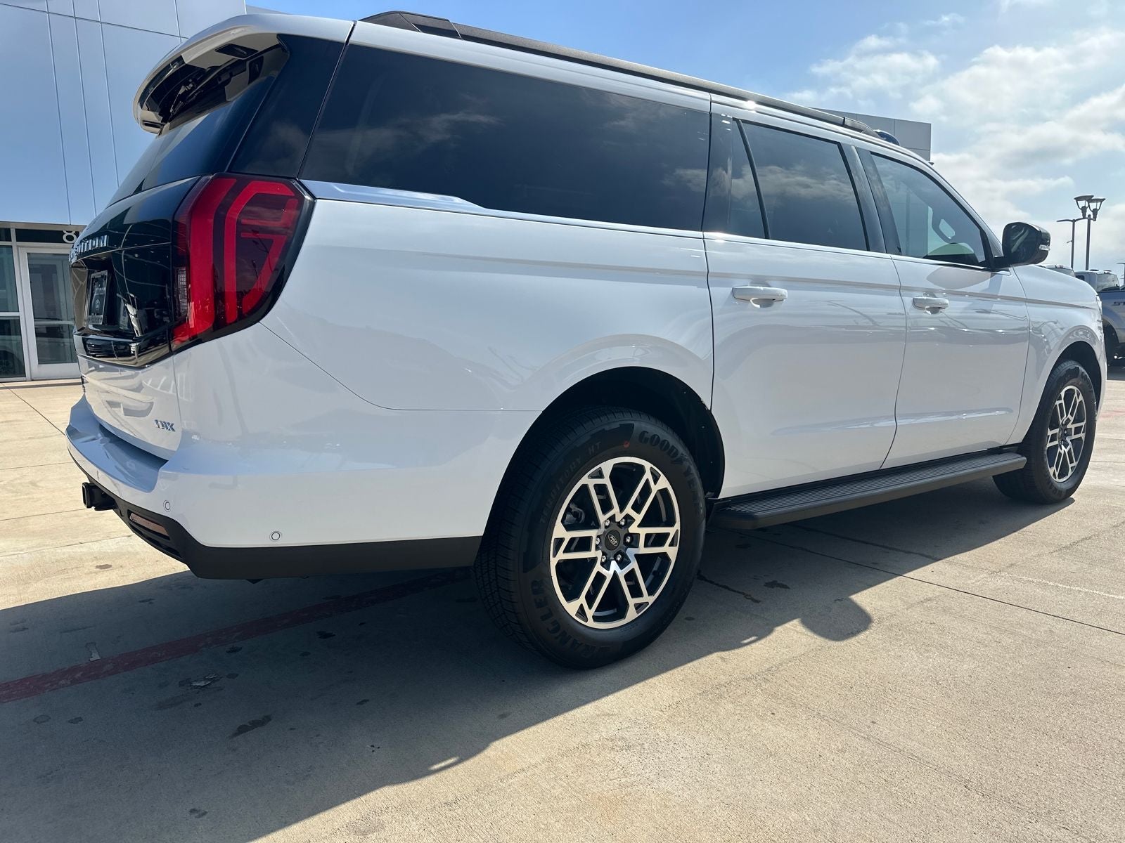 2025 Ford Expedition Max Active