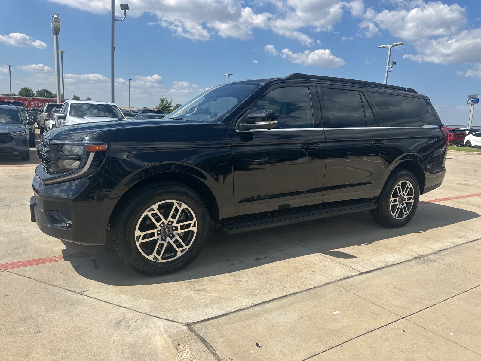 2025 Ford Expedition Max Active