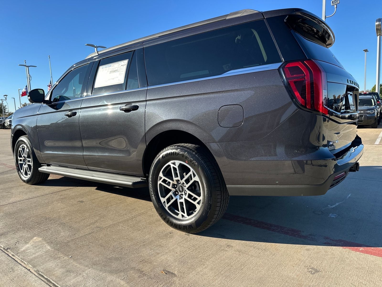 2025 Ford Expedition Max Active