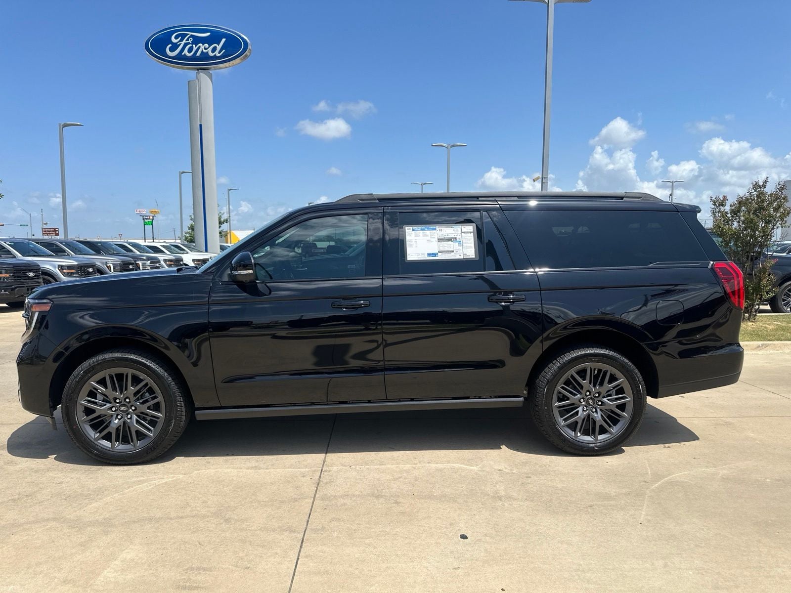 2027 Ford Expedition Max Platinum