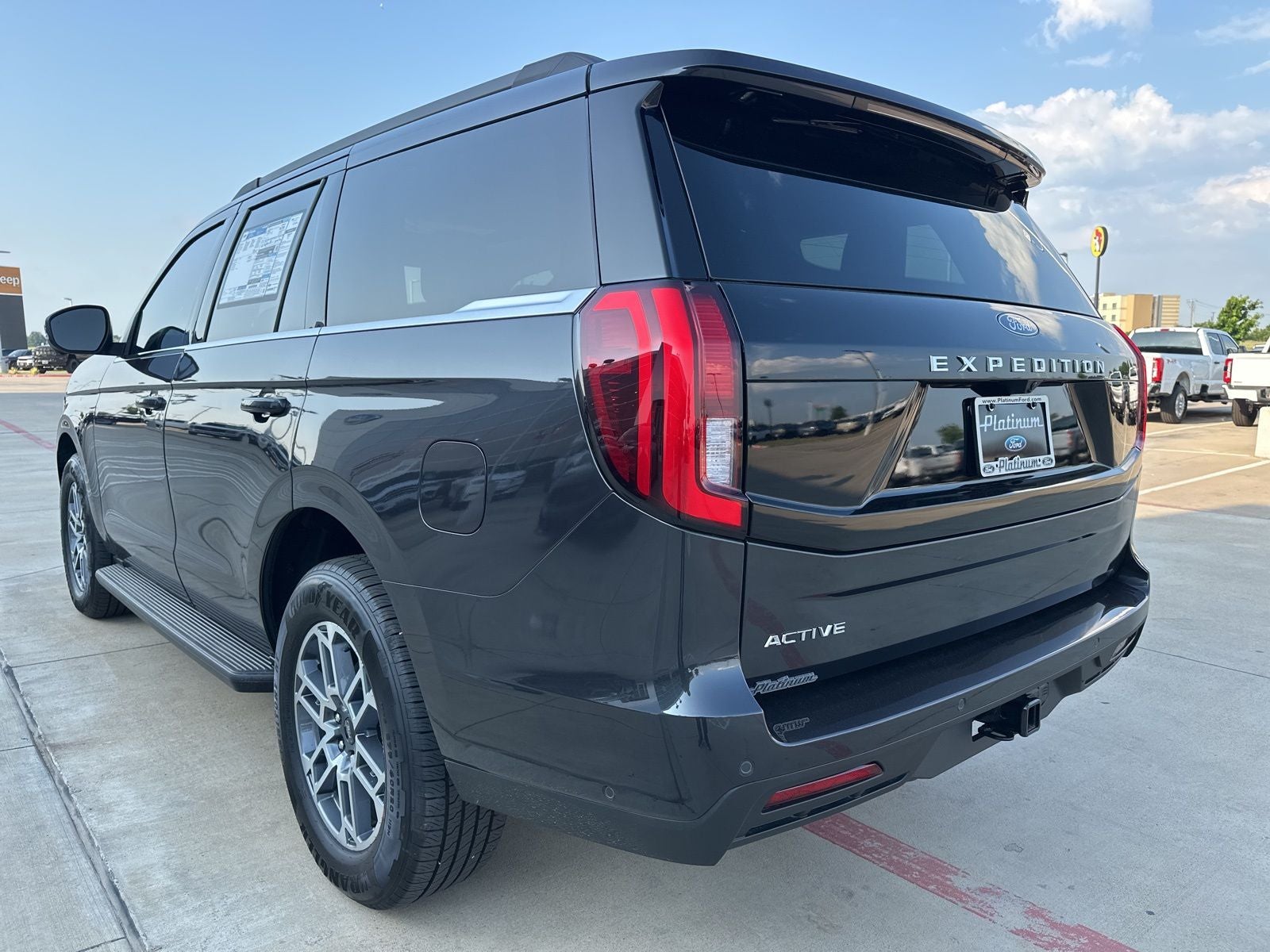 2025 Ford Expedition Active