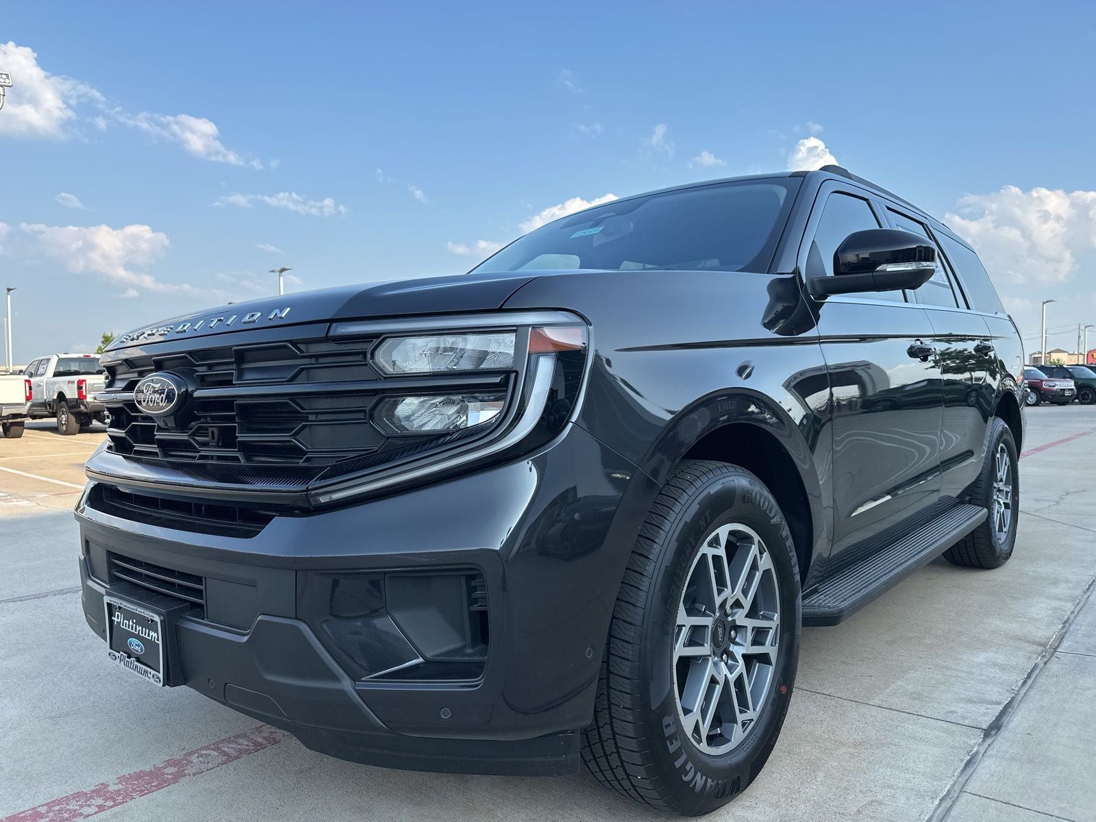 2025 Ford Expedition Active