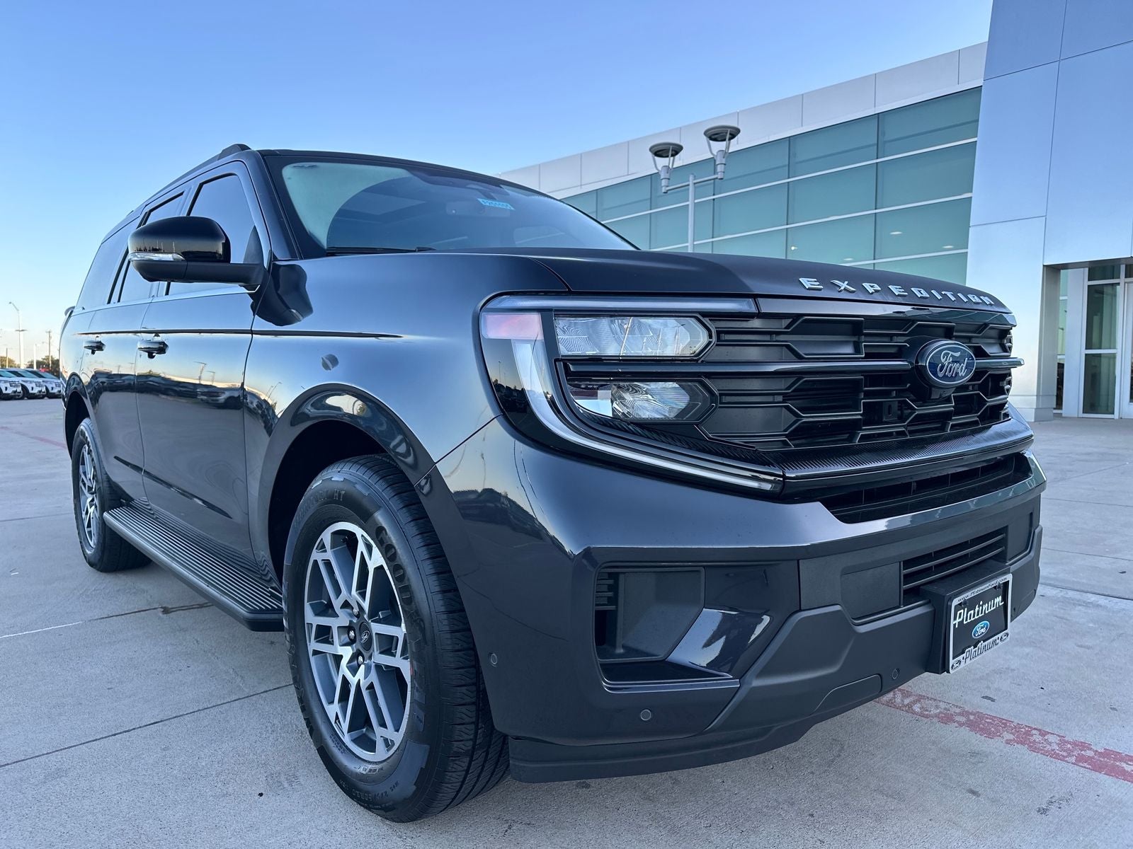 2025 Ford Expedition Active