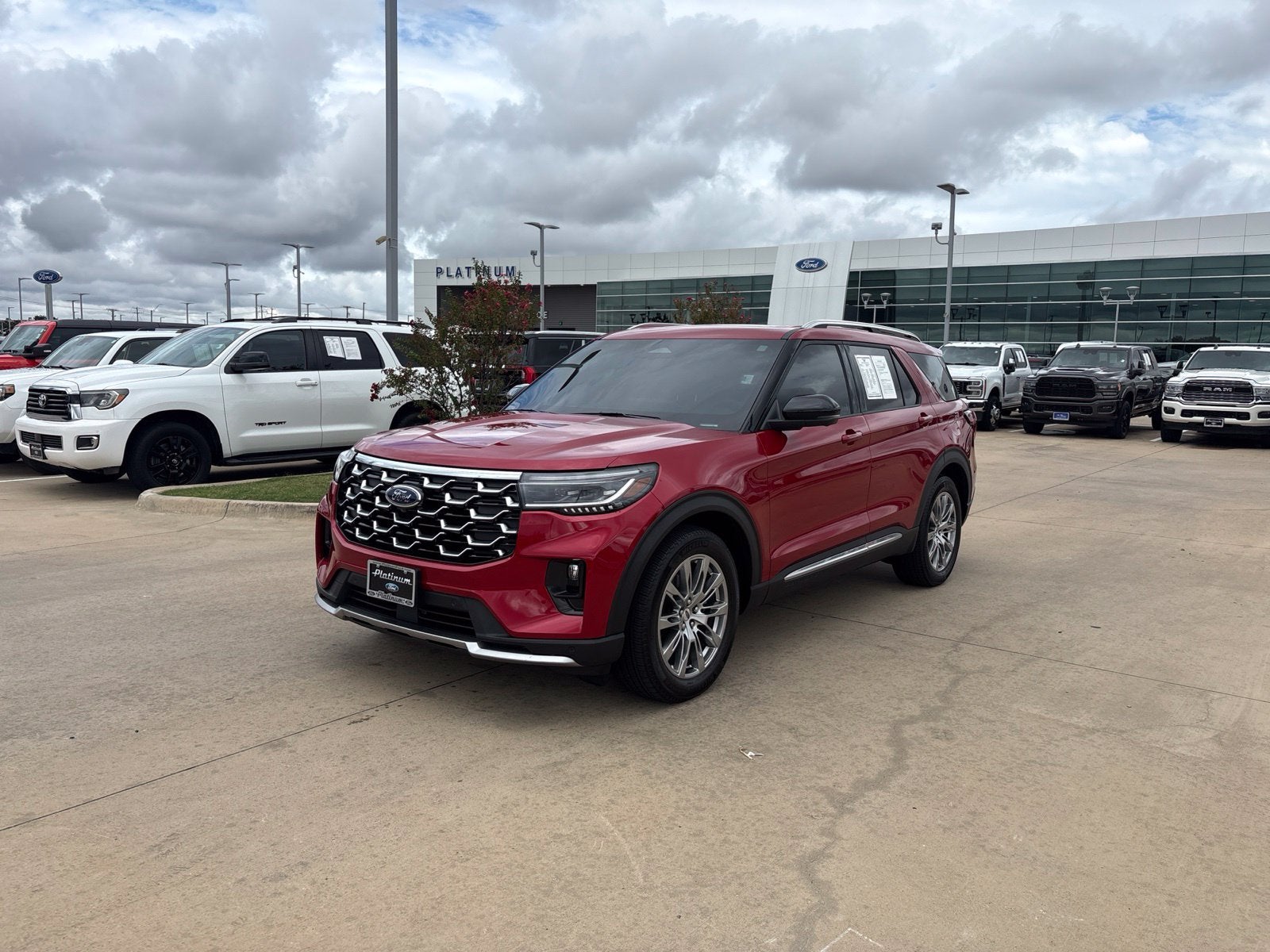 2025 Ford Explorer Platinum