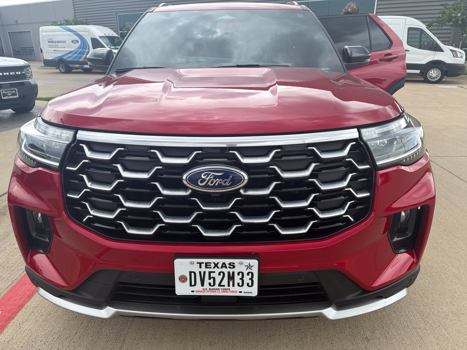 2025 Ford Explorer Platinum