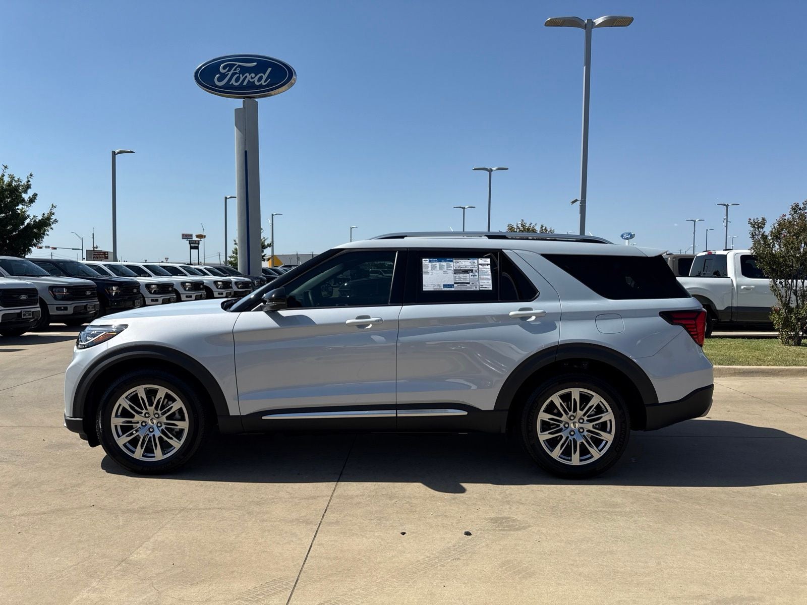2026 Ford Explorer Platinum