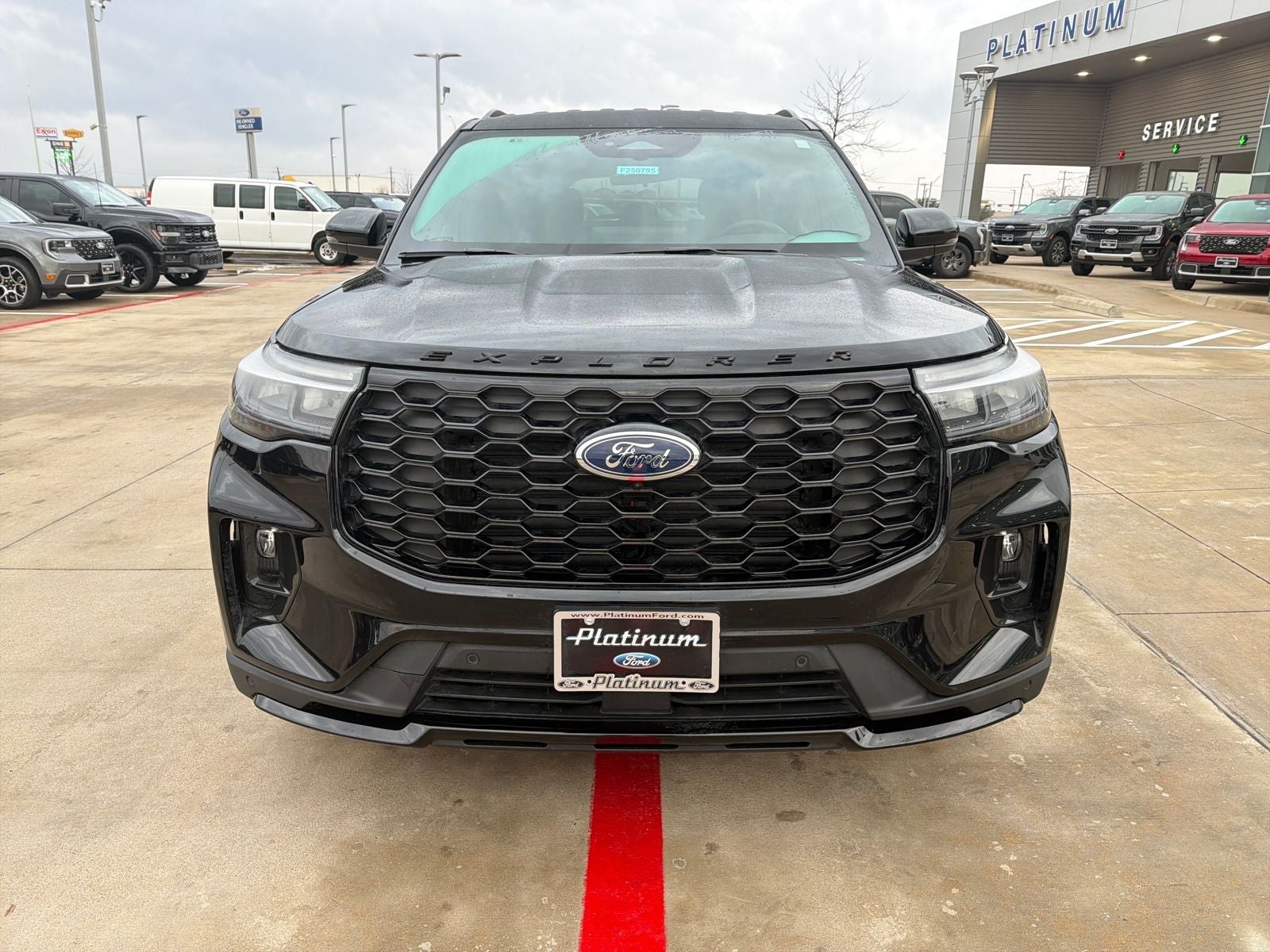 2025 Ford Explorer ST-Line