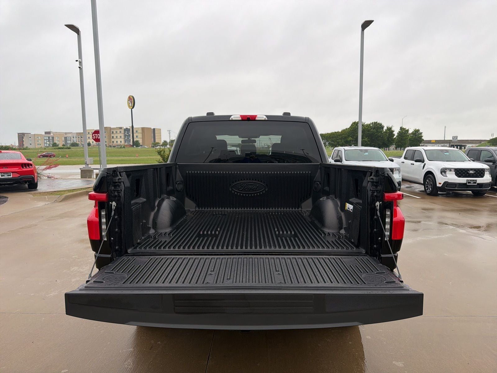 2025 Ford F-150 Lightning Flash