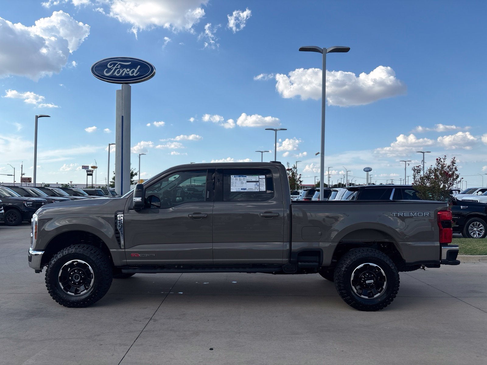 2027 Ford F-250SD Lariat
