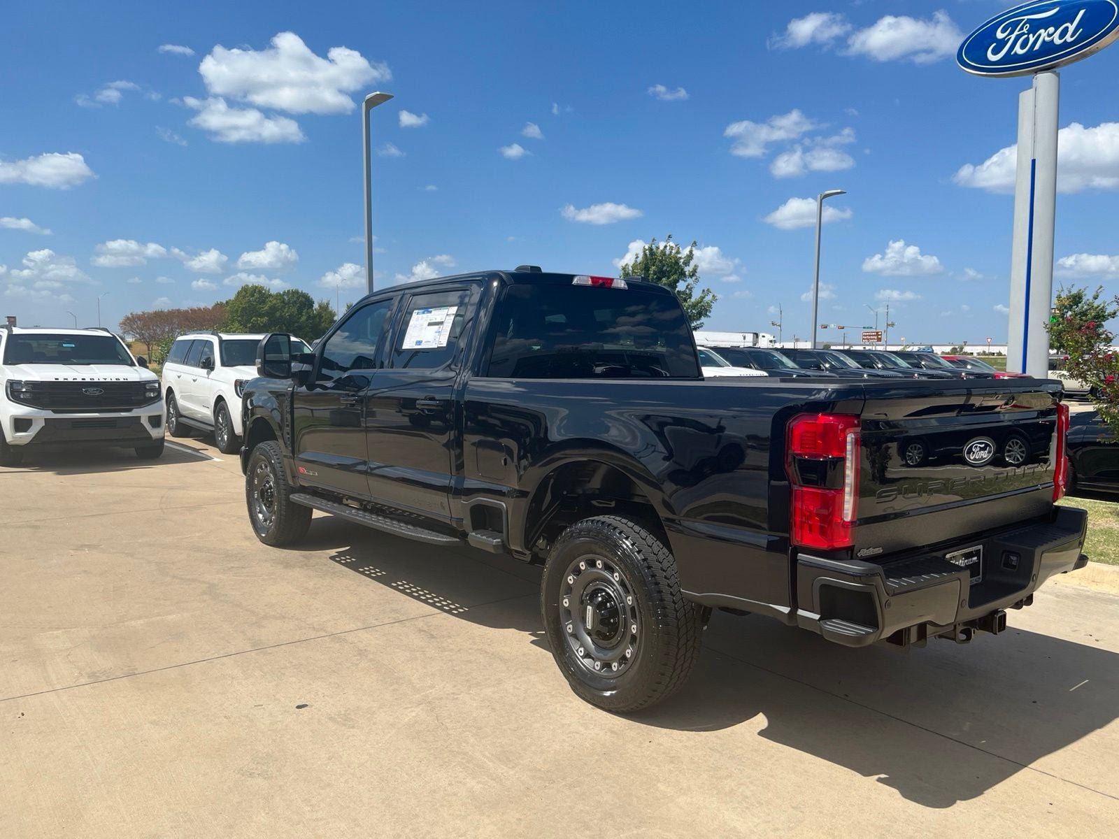 2027 Ford F-250SD XLT