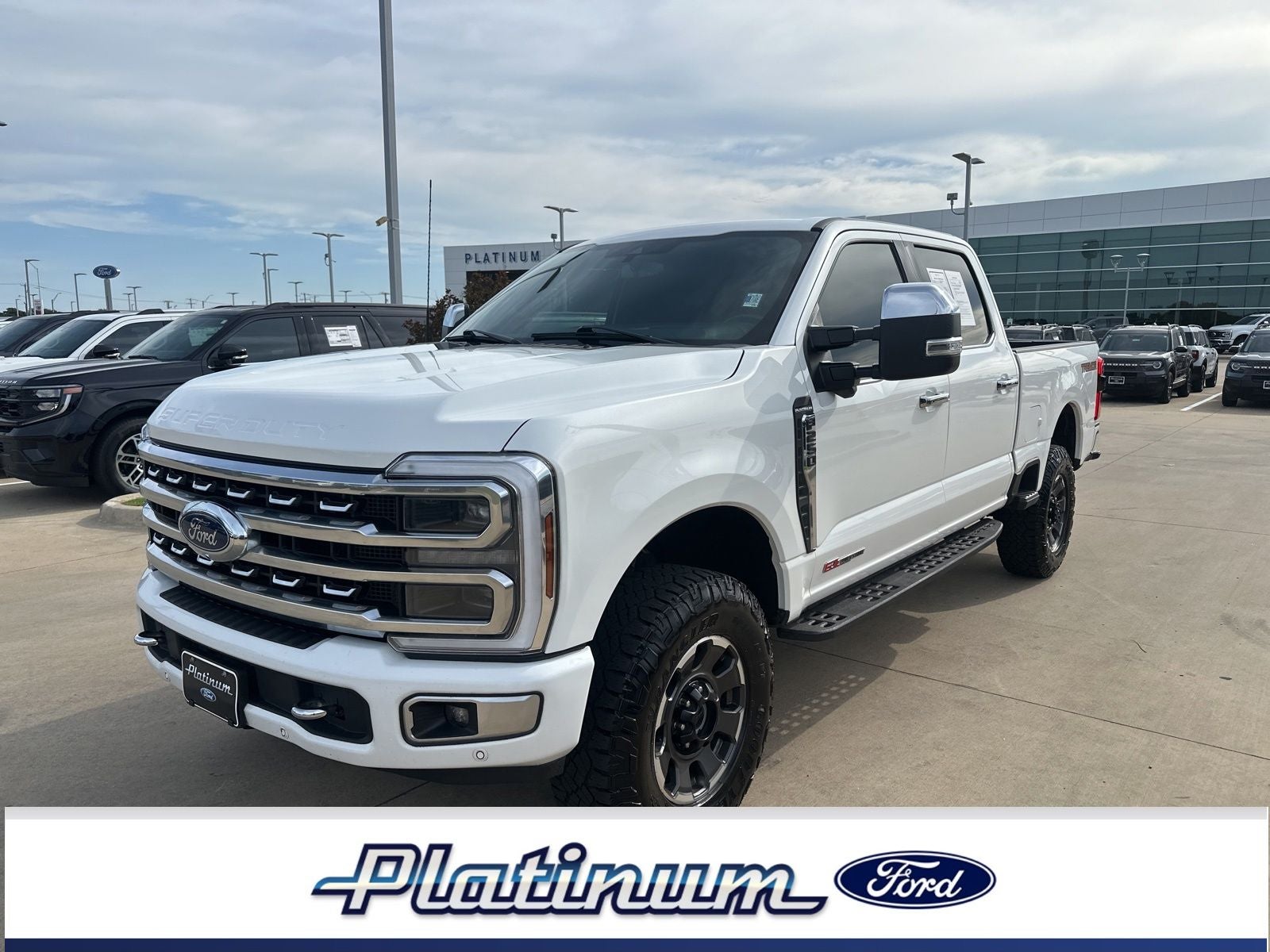 2024 Ford F-250 Platinum 4x4 Crew Cab 8' Box's photo