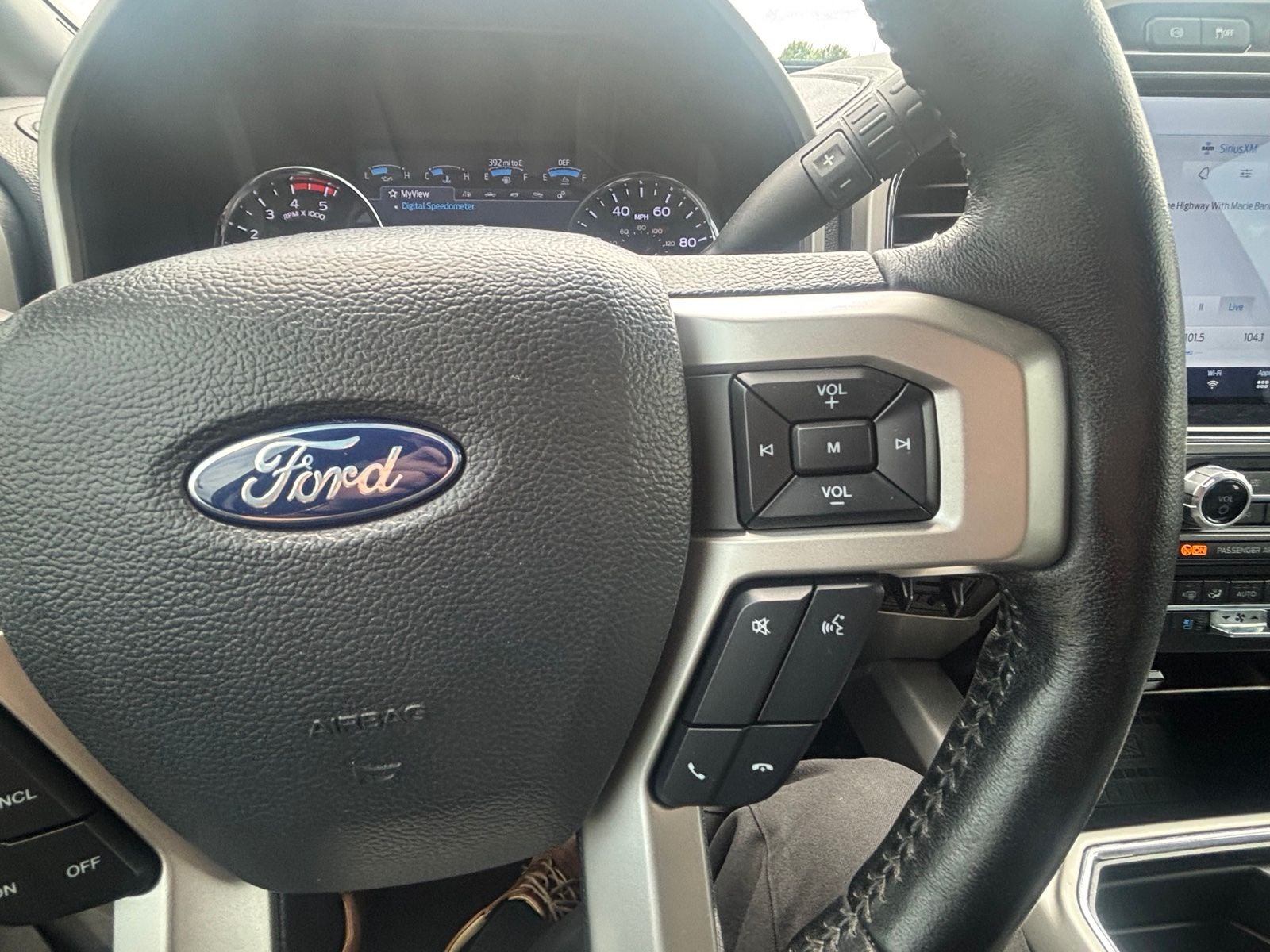 2022 Ford F-250SD Lariat