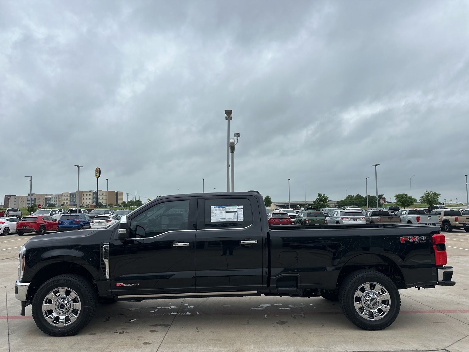 2025 Ford F-350SD Lariat