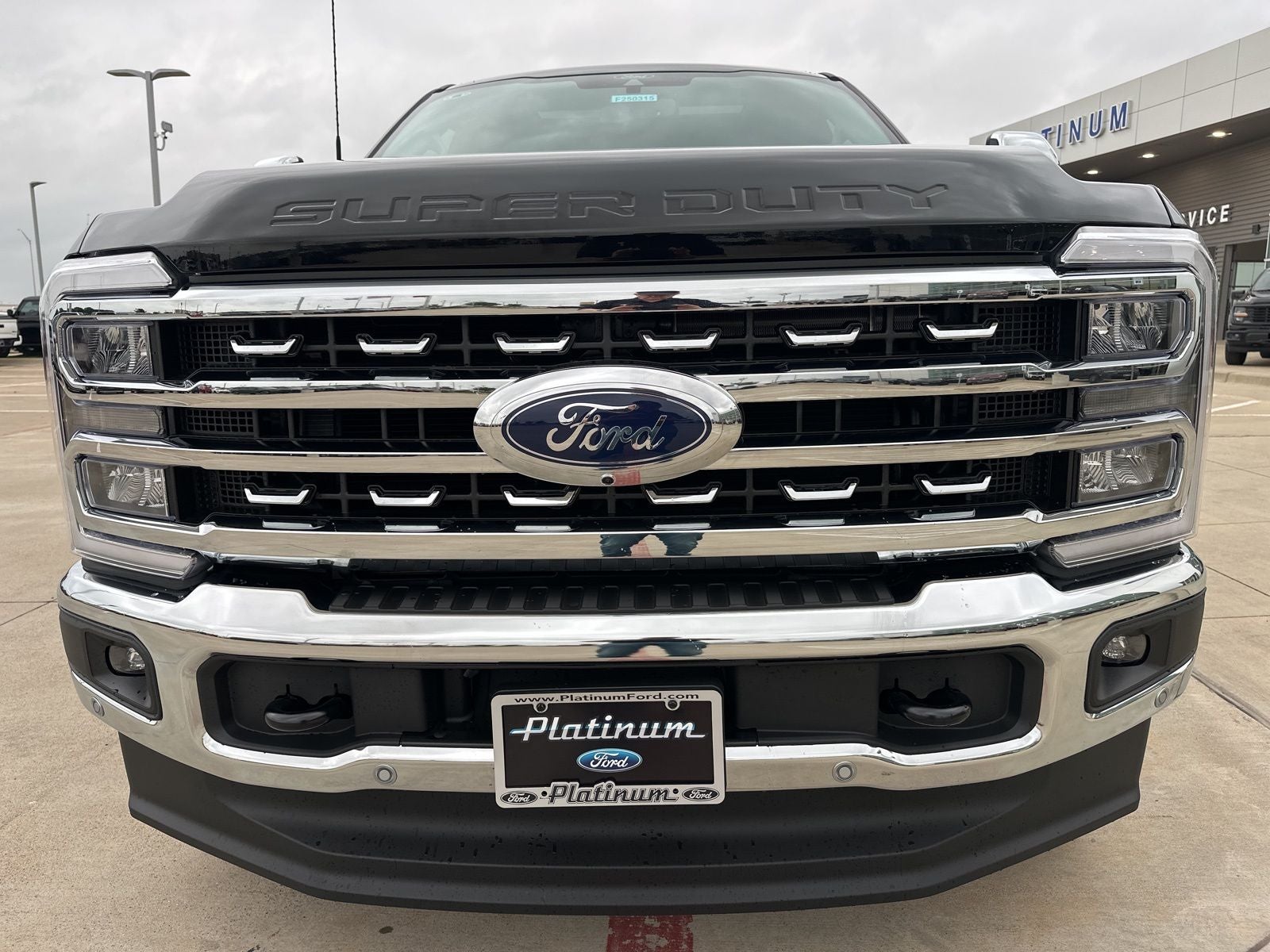 2025 Ford F-350SD Lariat