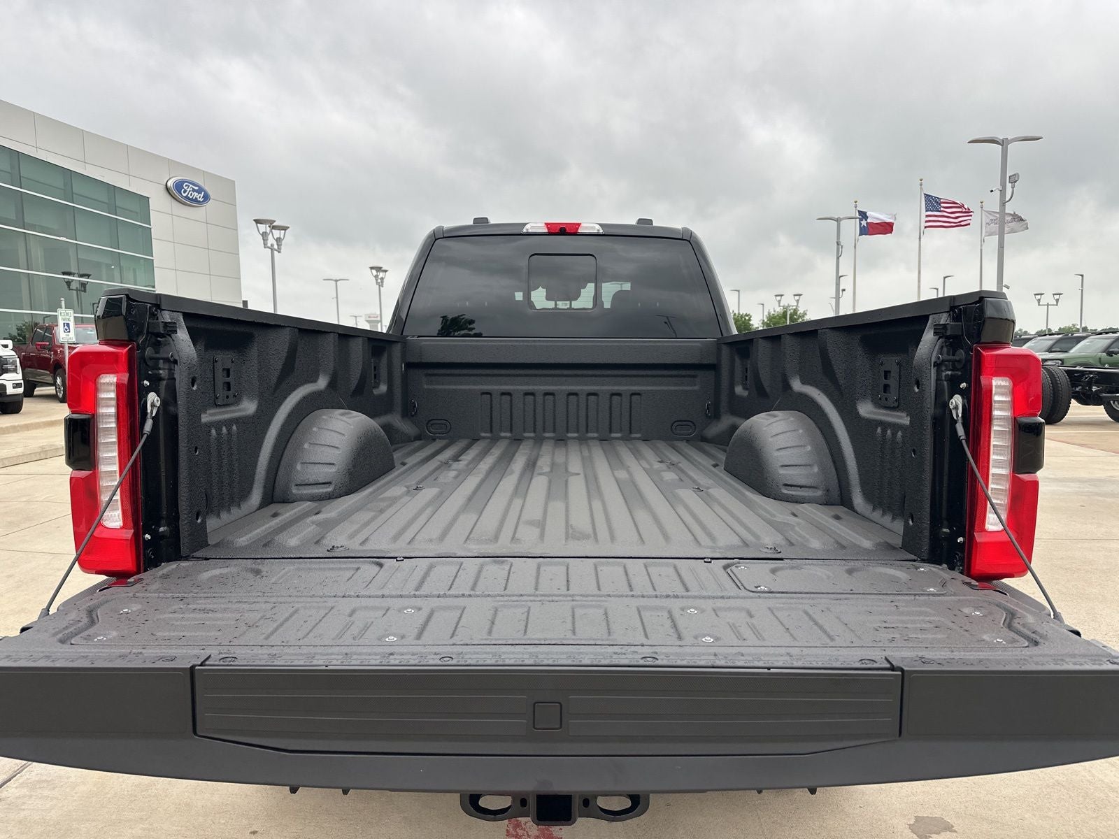 2025 Ford F-350SD Lariat