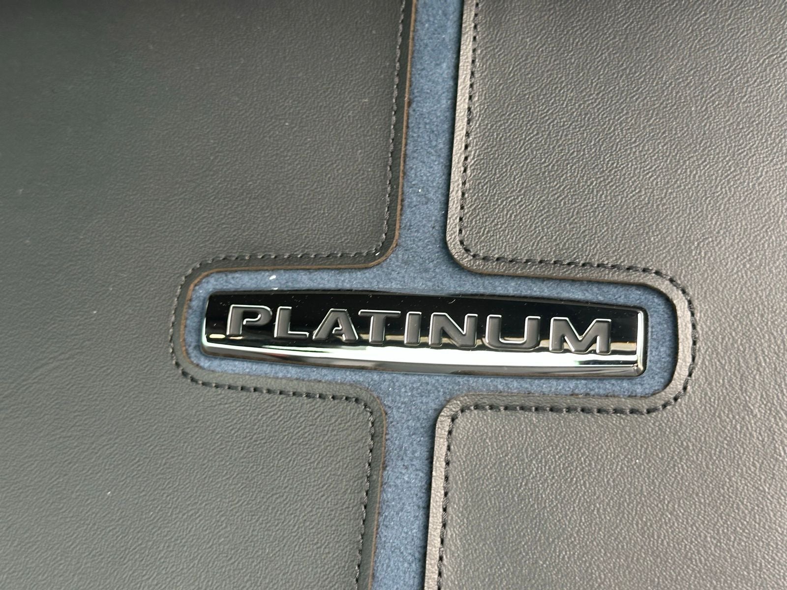 2025 Ford F-350SD Platinum