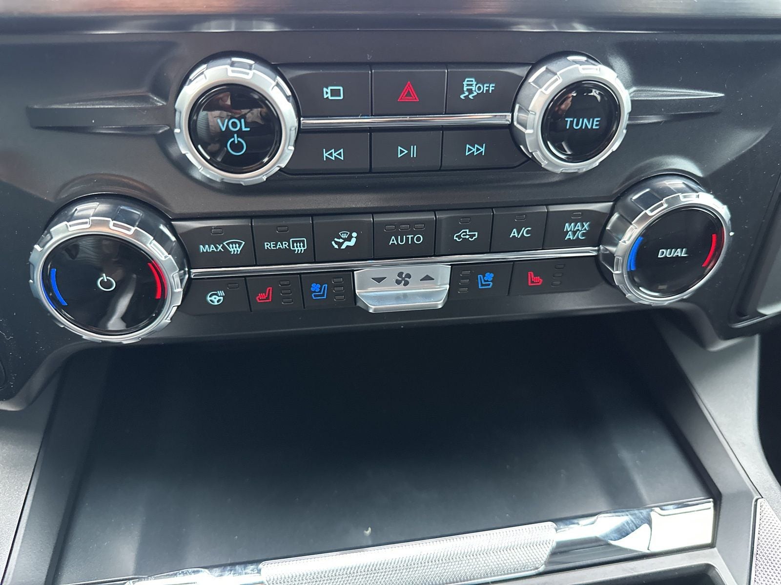 2025 Ford F-350SD Lariat