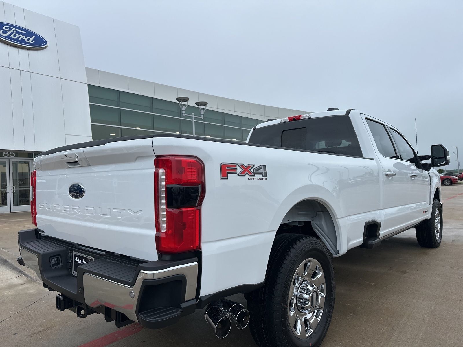 2025 Ford F-350SD Lariat