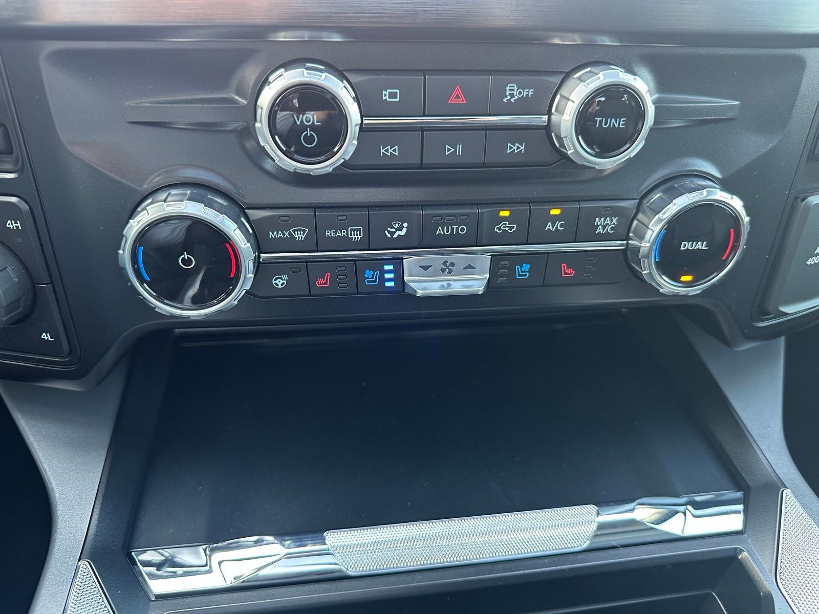 2025 Ford F-350SD Lariat