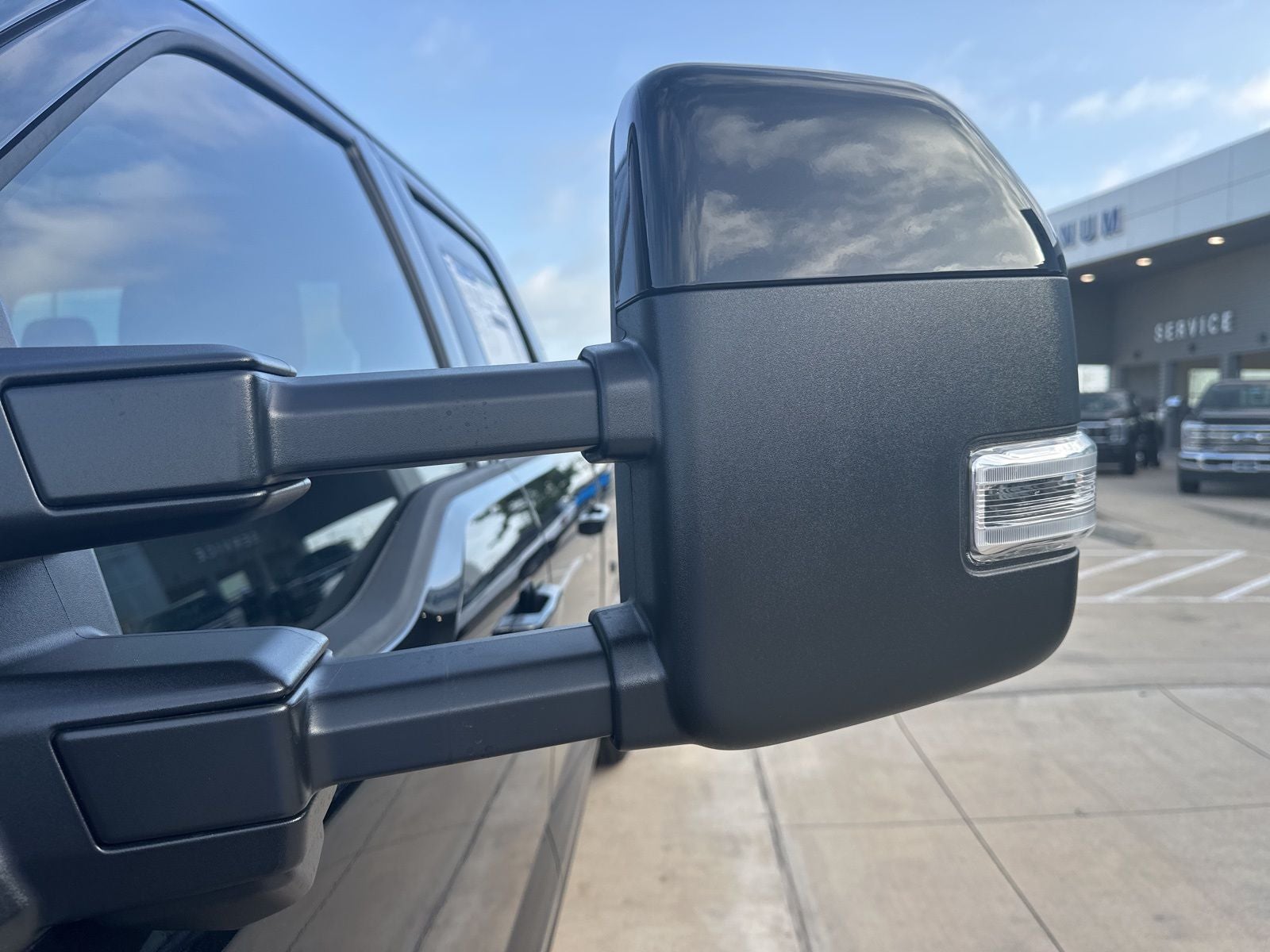 2025 Ford F-350SD Lariat