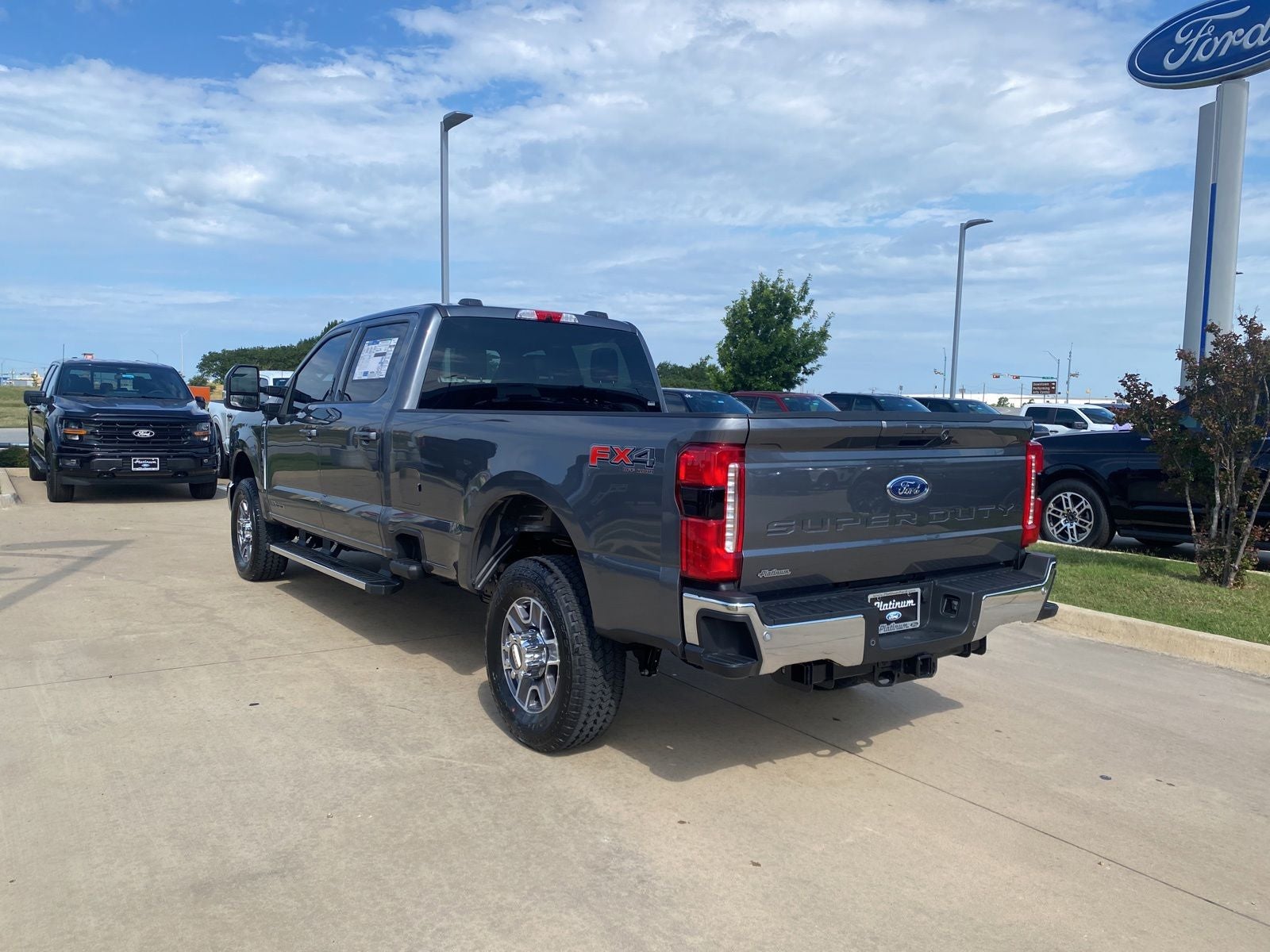 2026 Ford F-350SD Lariat