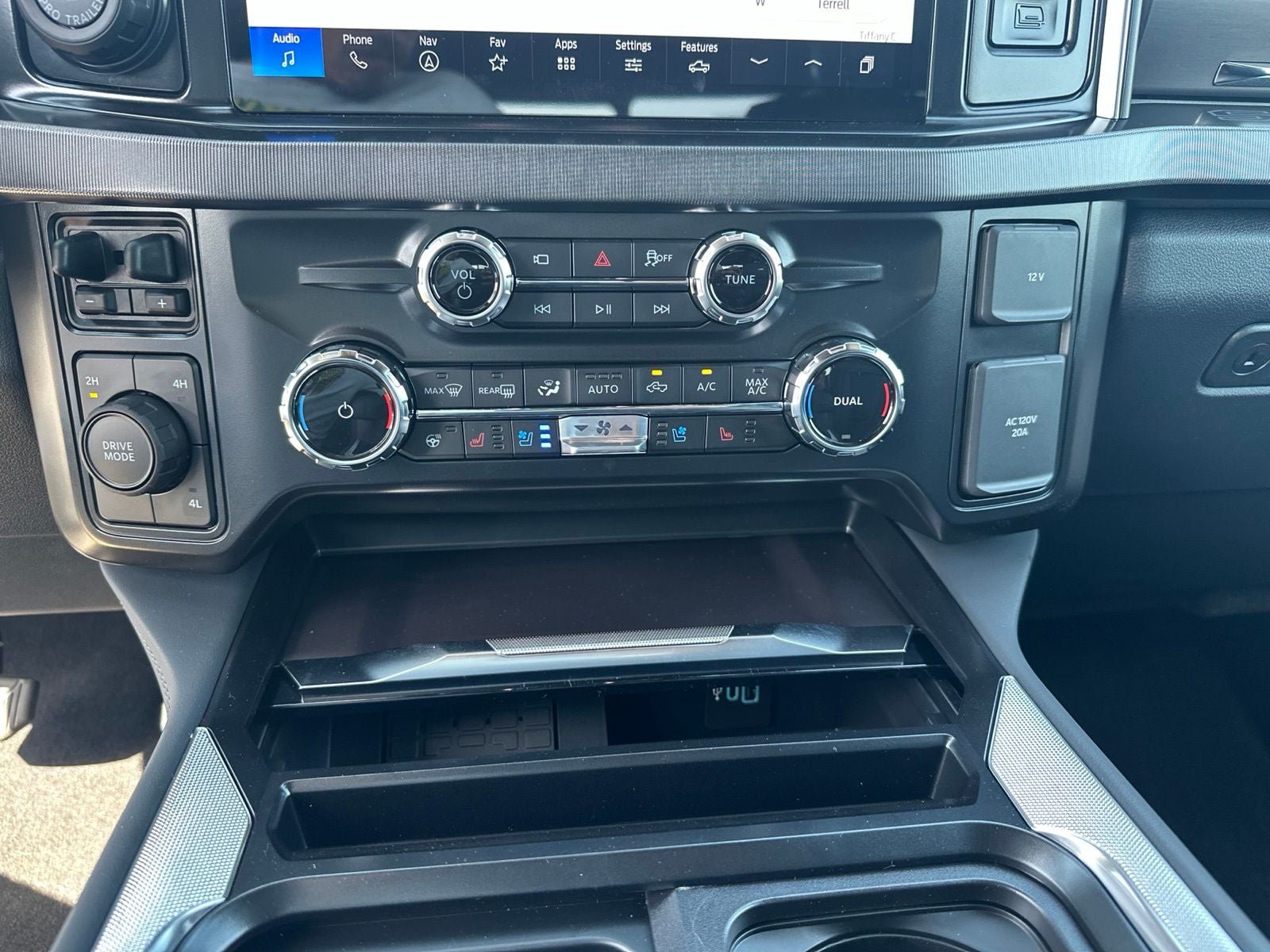 2026 Ford F-350SD Platinum DRW