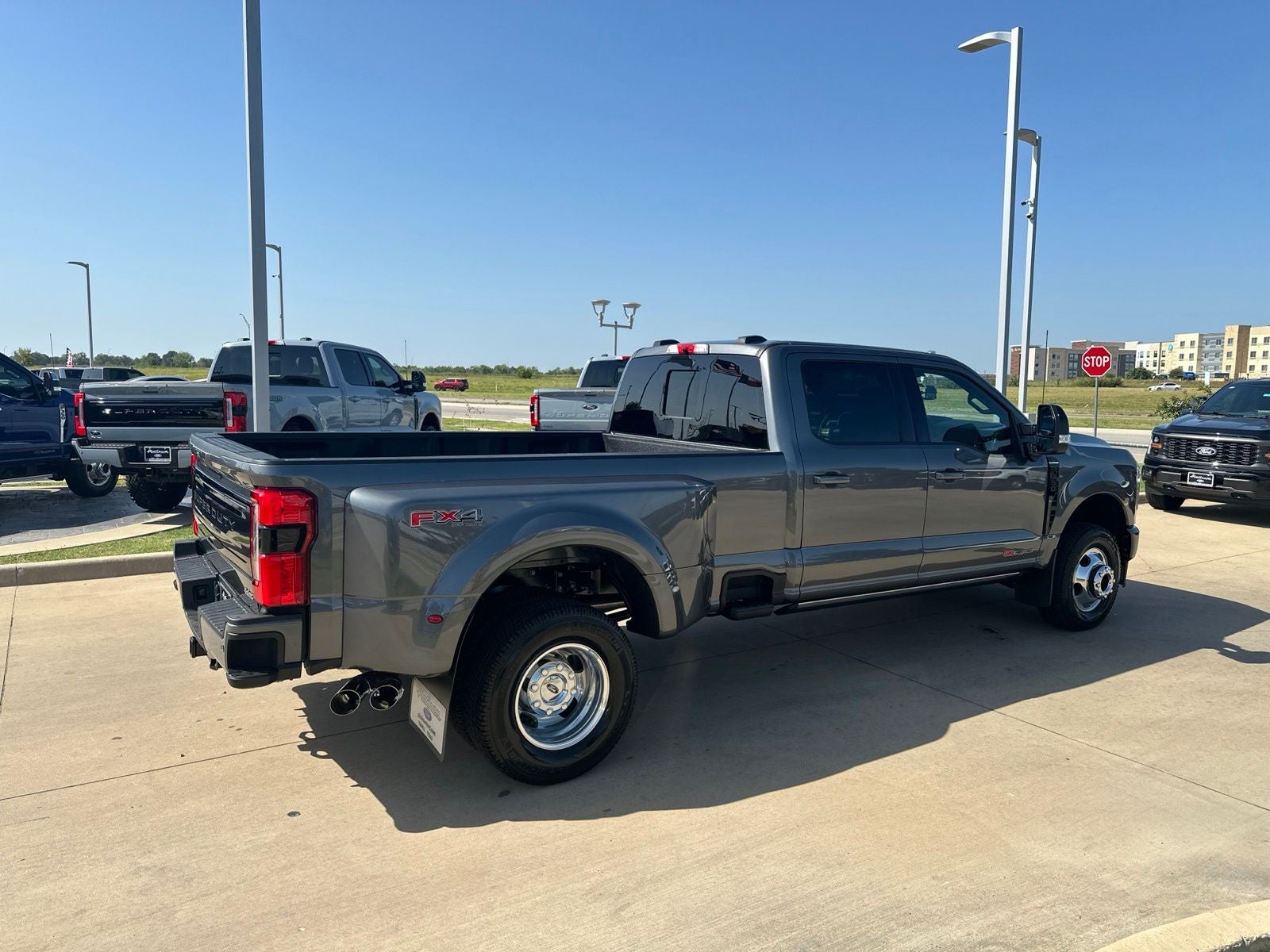 2026 Ford F-350SD Platinum DRW