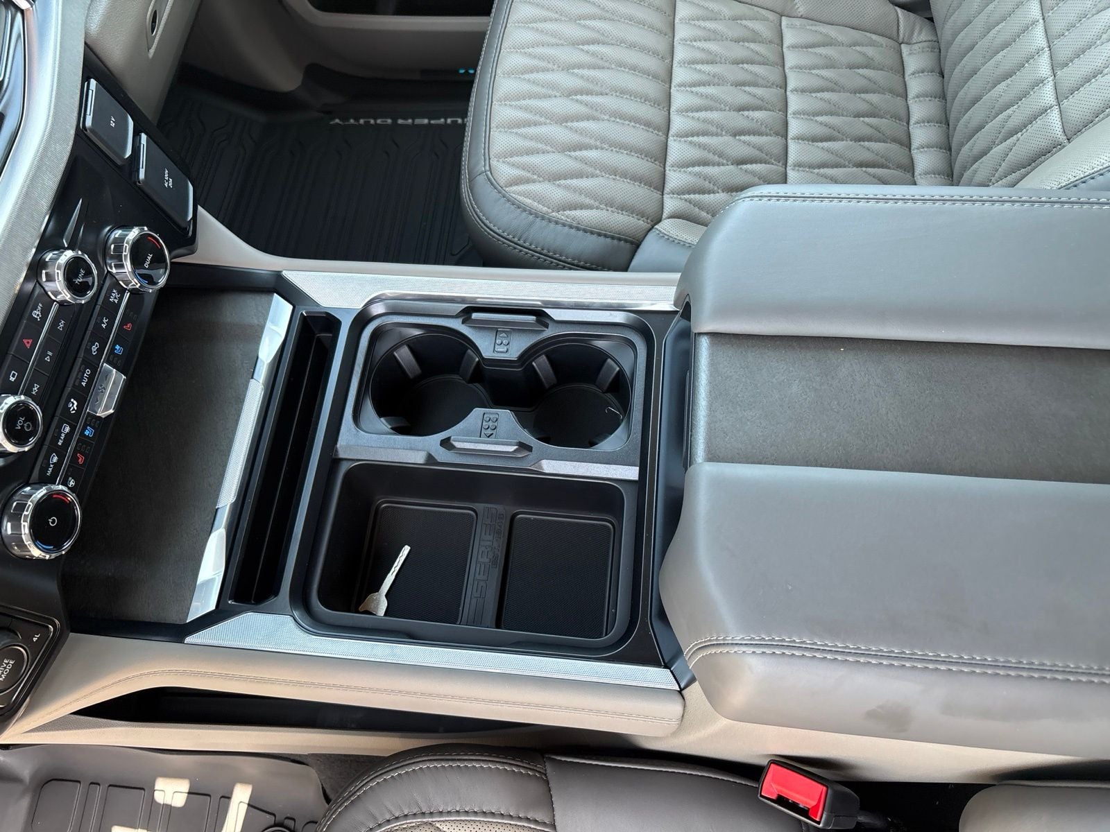 2026 Ford F-350SD Platinum DRW